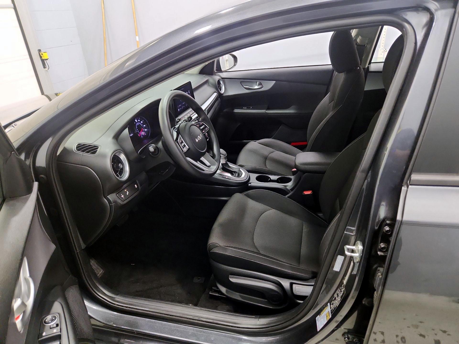 Thumbnail: 2024 Kia Forte - 11