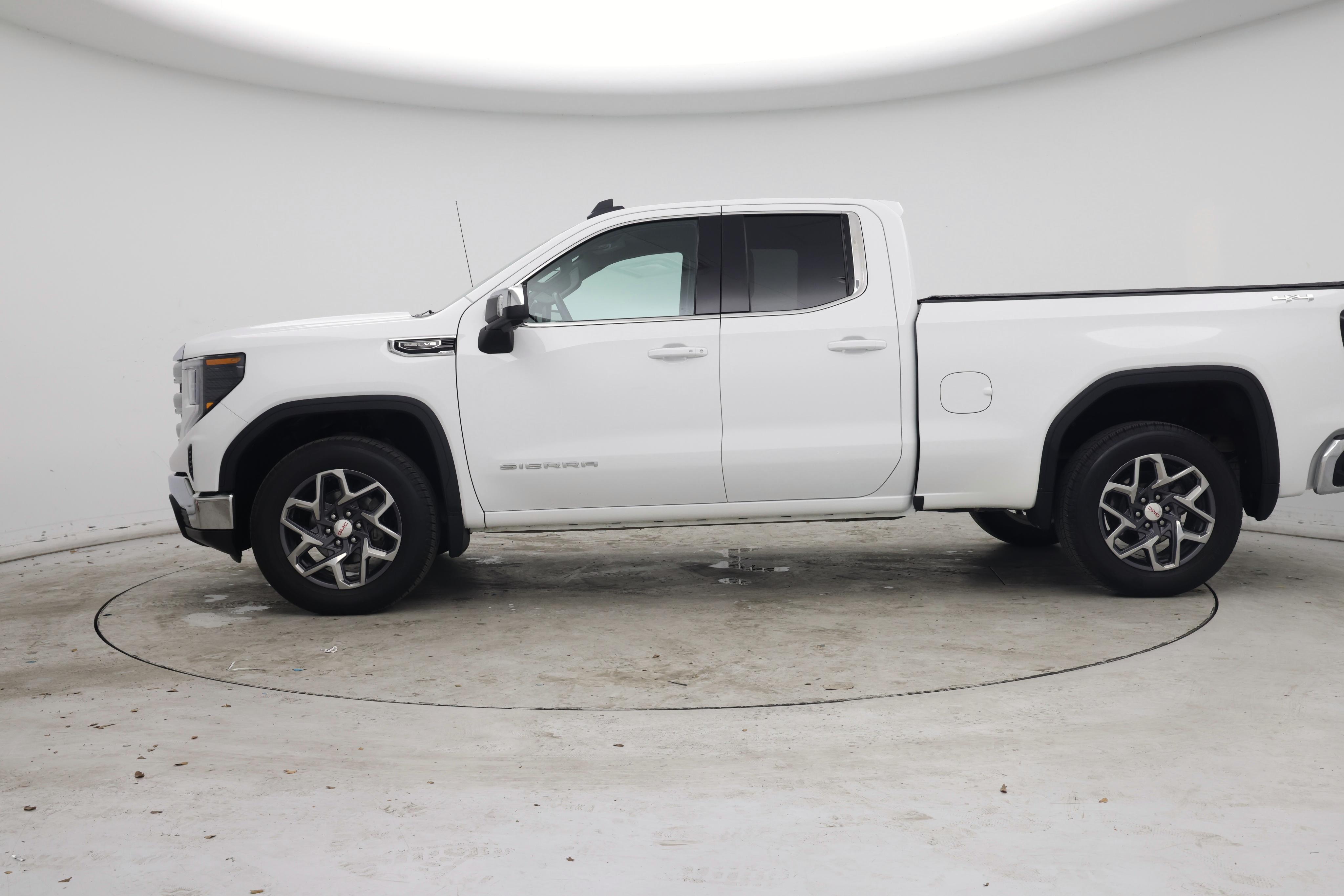 Thumbnail: 2023 GMC Sierra 1500 - 3