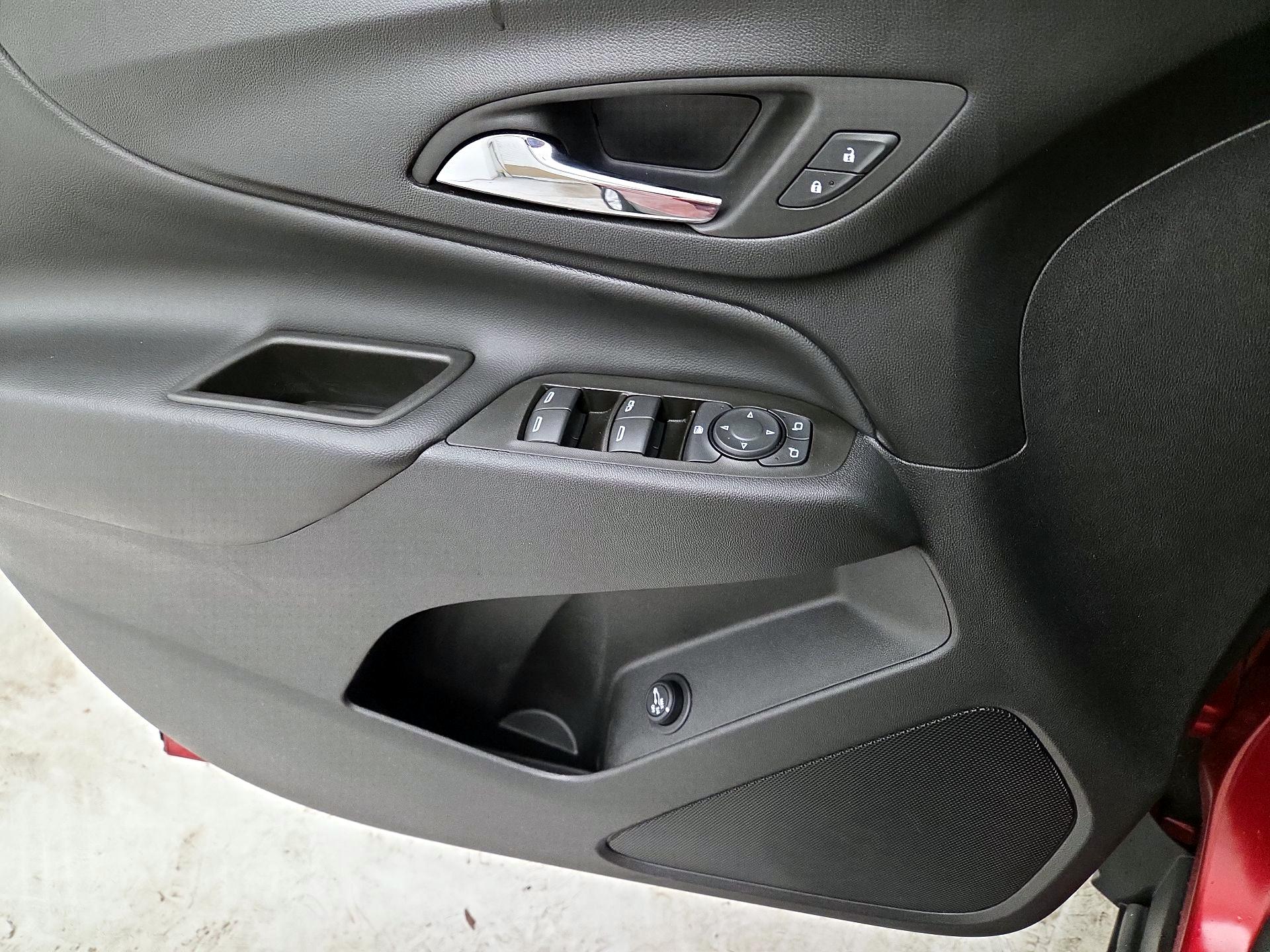 Thumbnail: 2023 Chevrolet Equinox - 12