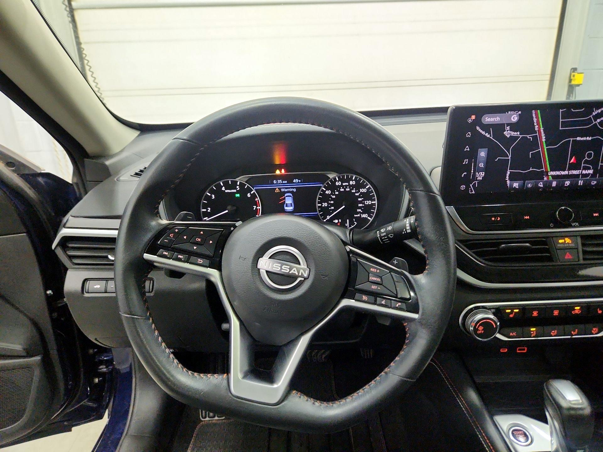 Thumbnail: 2023 Nissan Altima - 10