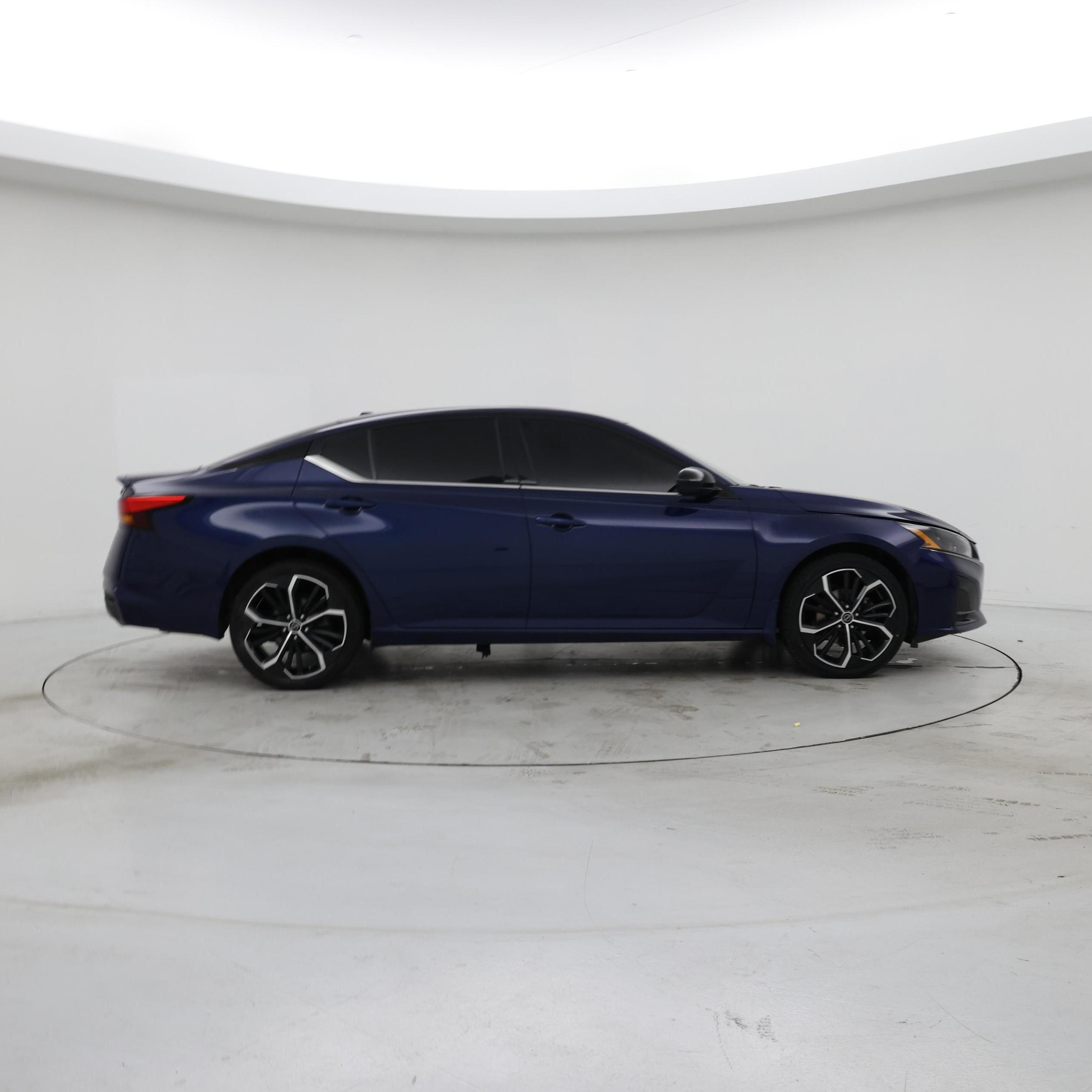 Thumbnail: 2023 Nissan Altima - 7