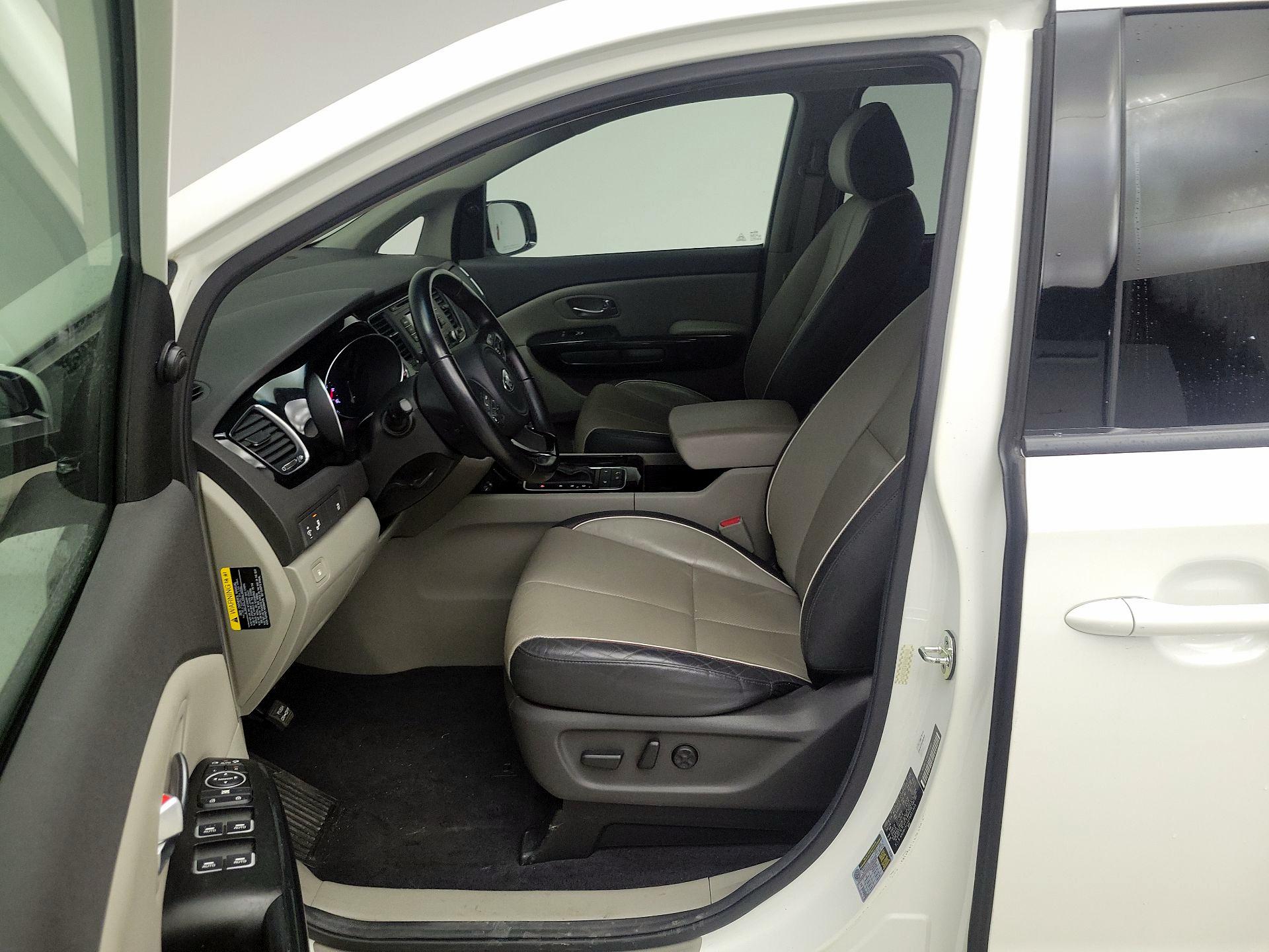 Thumbnail: 2015 Kia Sedona - 11