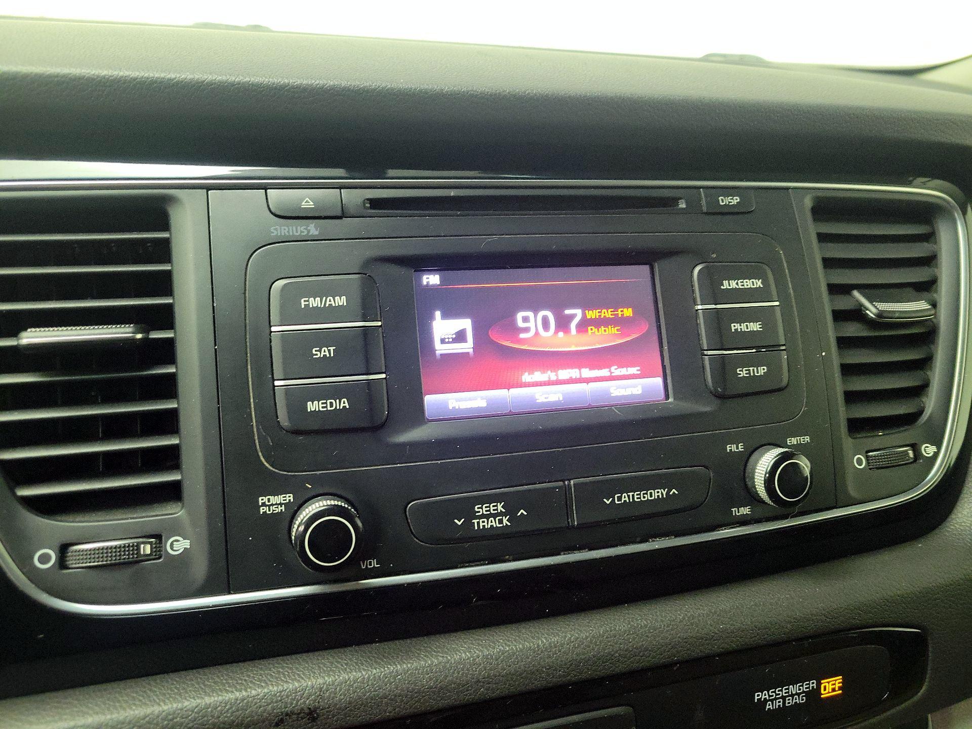 Thumbnail: 2015 Kia Sedona - 15