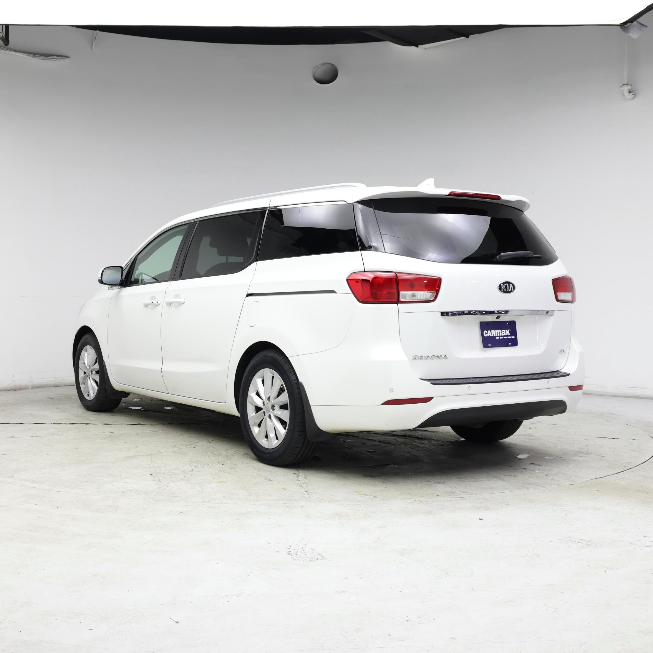 Thumbnail: 2015 Kia Sedona - 2