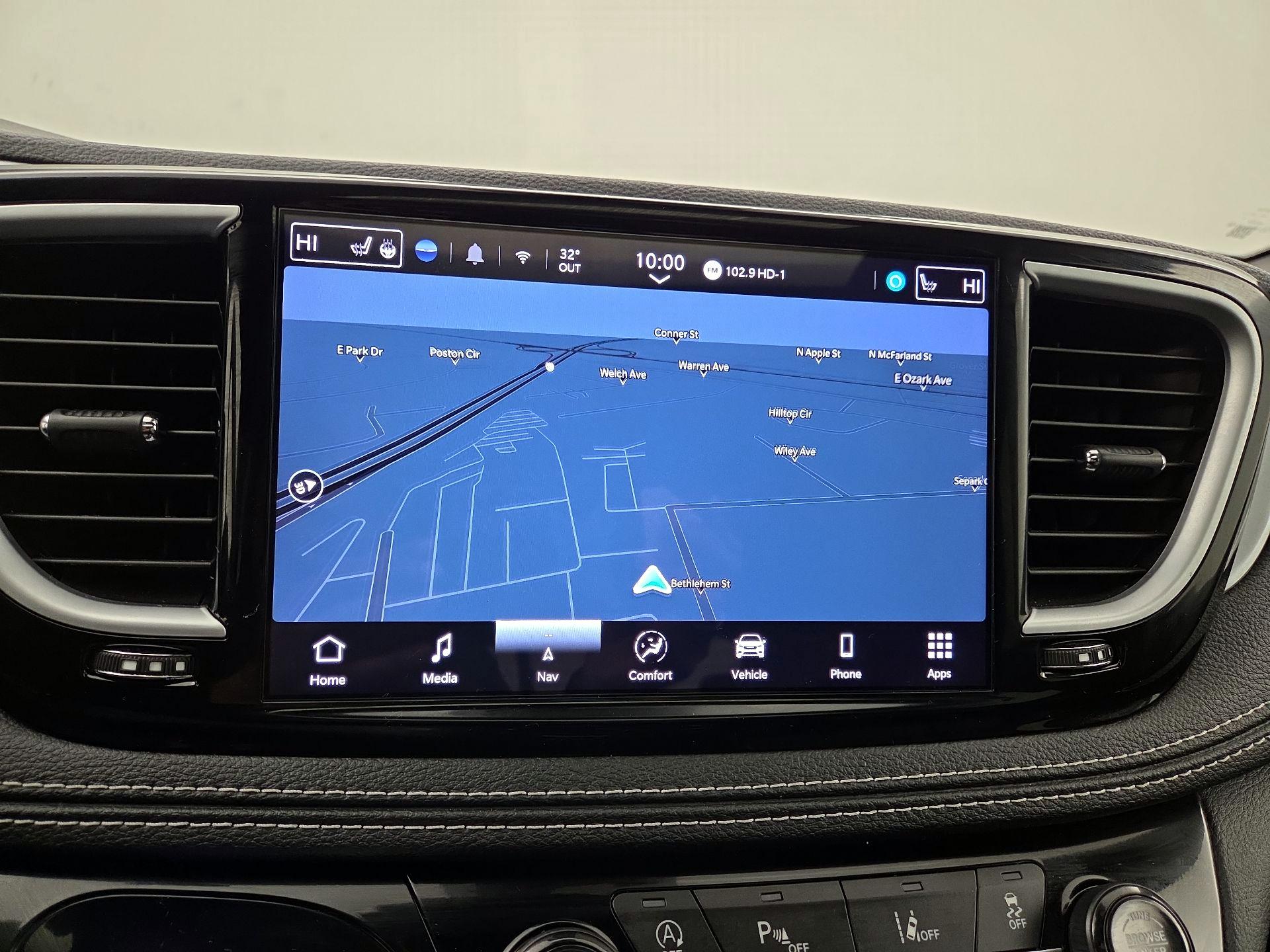 Thumbnail: 2025 Chrysler Pacifica - 14