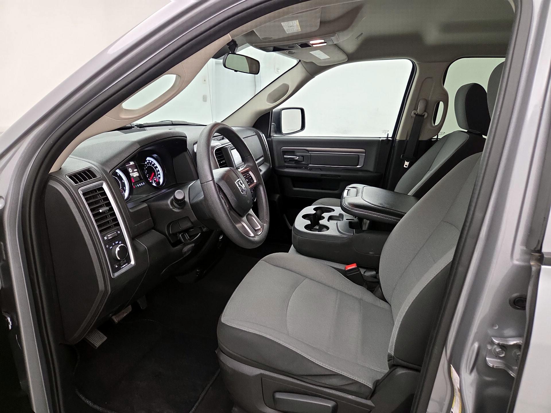 Thumbnail: 2024 RAM 1500 Classic - 11