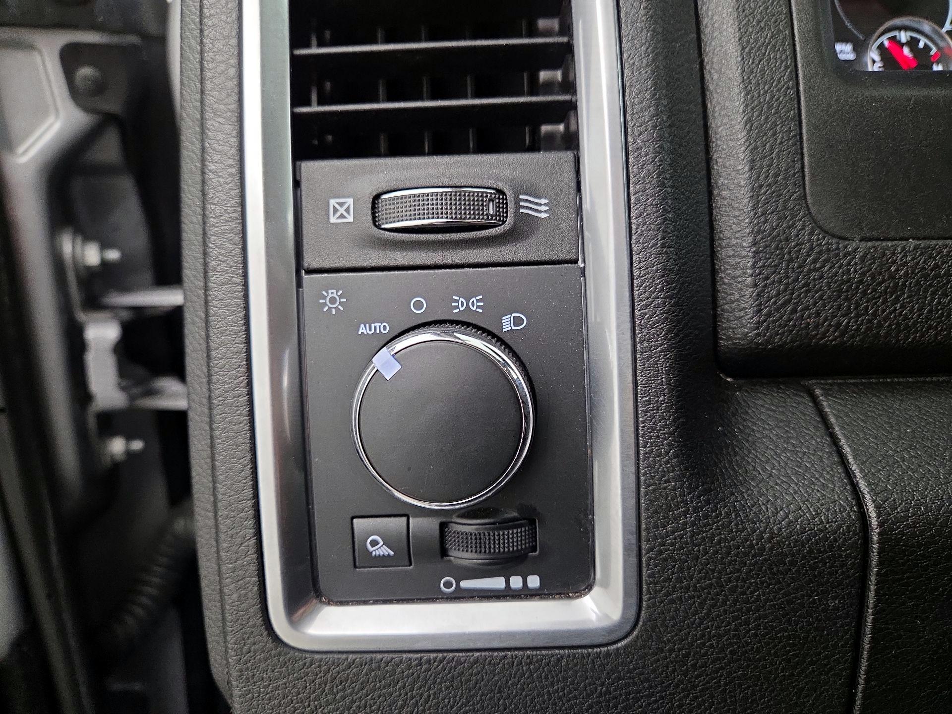 Thumbnail: 2024 RAM 1500 Classic - 13