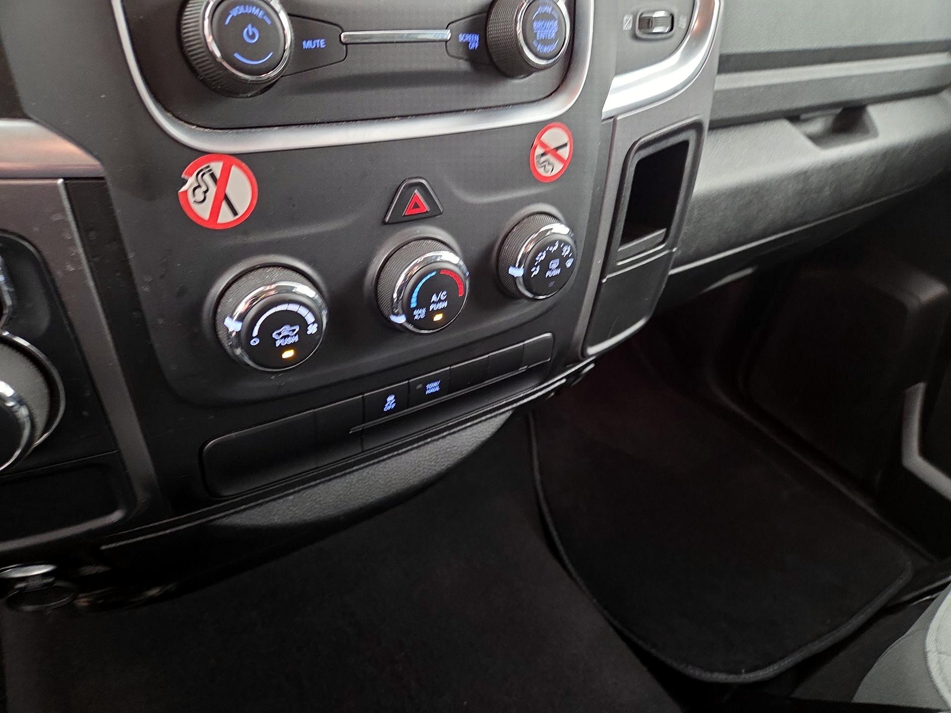 Thumbnail: 2024 RAM 1500 Classic - 16