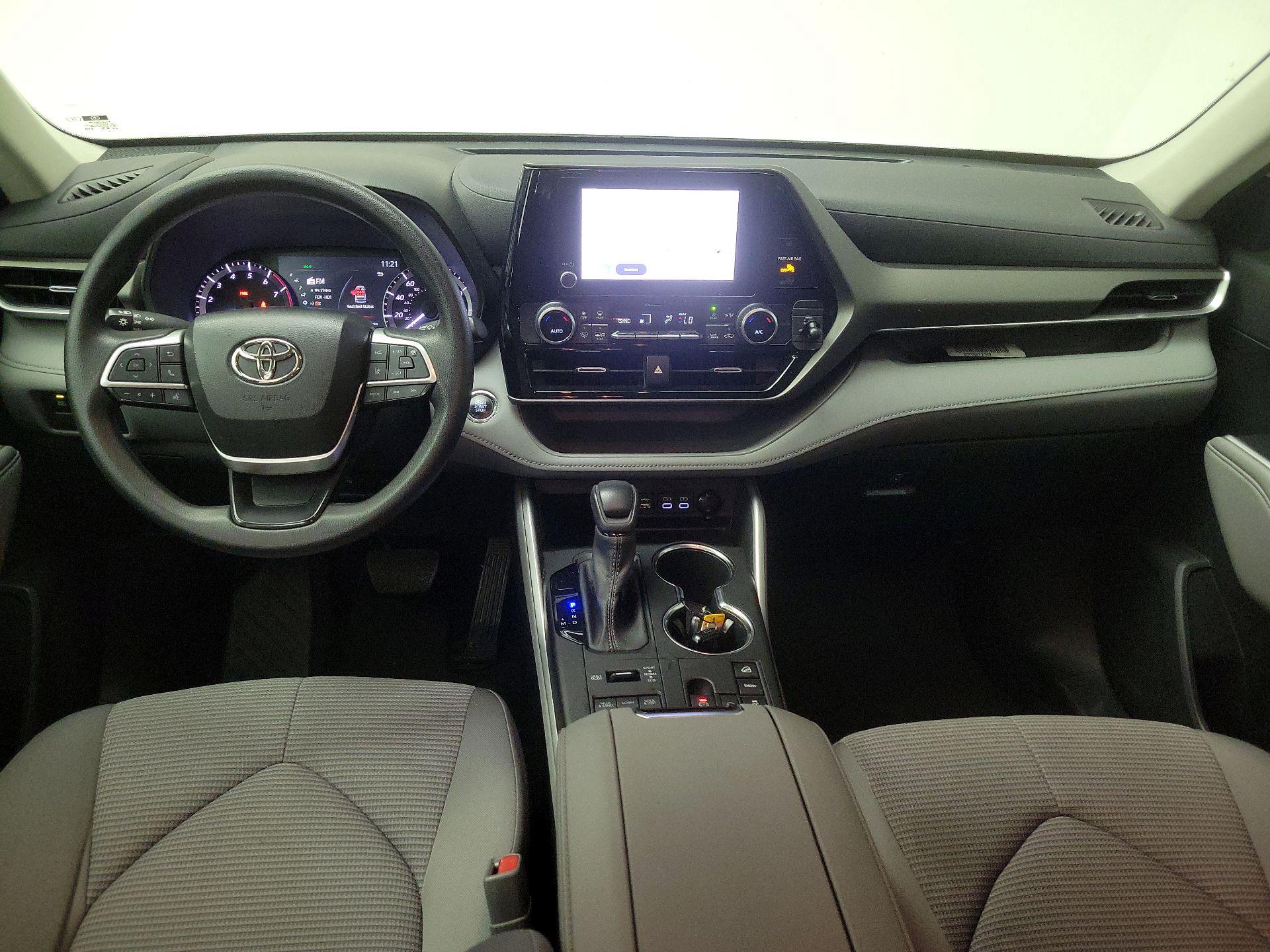 Thumbnail: 2023 Toyota Highlander - 9