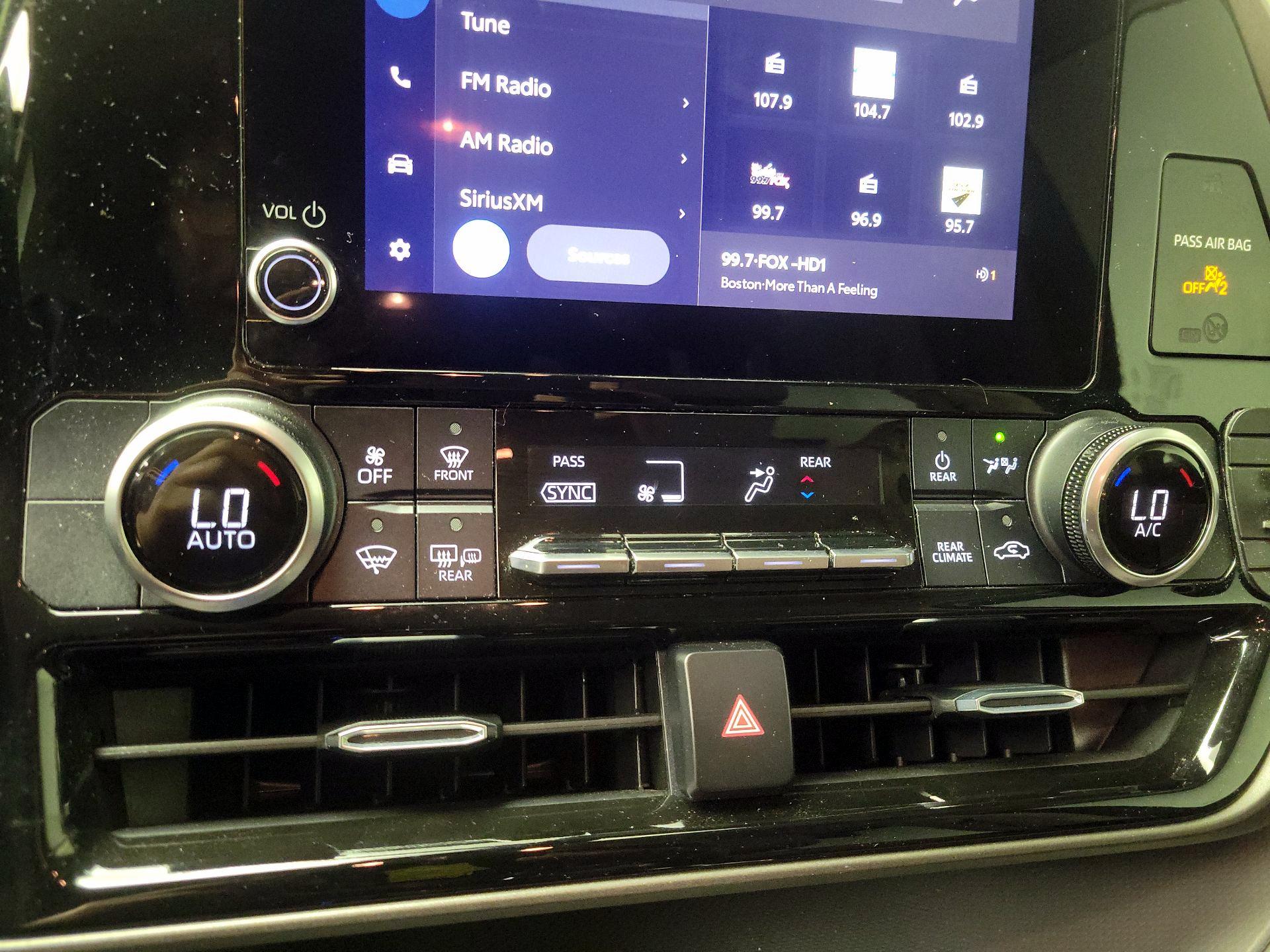 Thumbnail: 2023 Toyota Highlander - 16