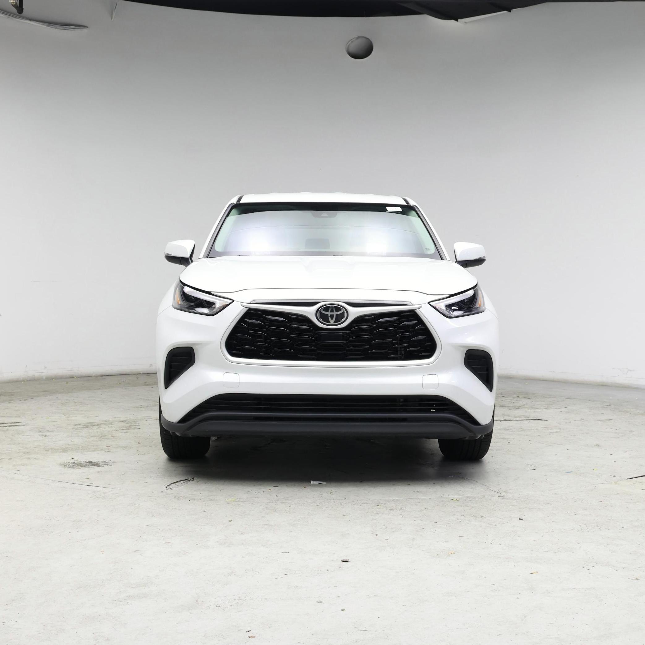 Thumbnail: 2023 Toyota Highlander - 5