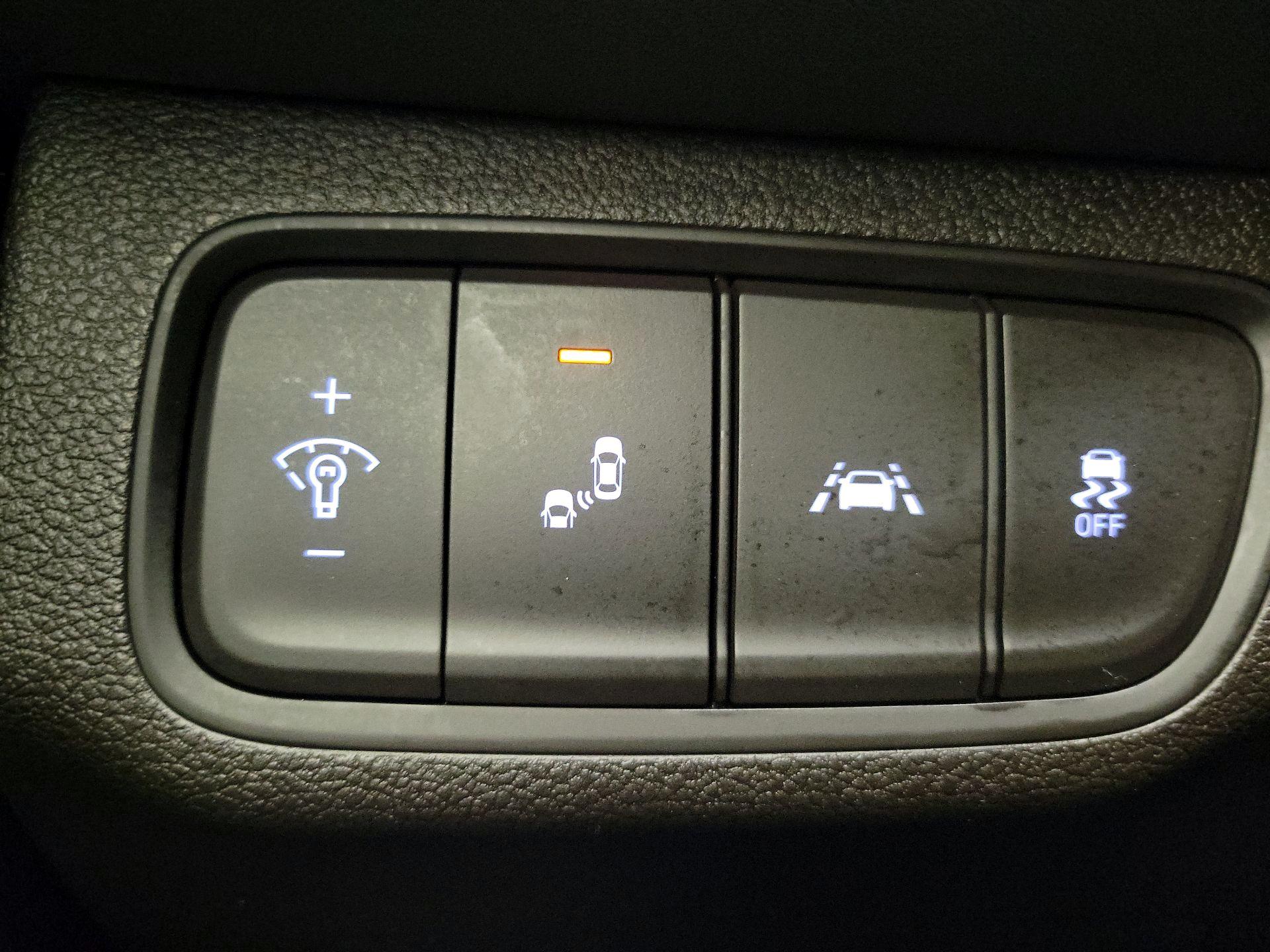 Thumbnail: 2019 Hyundai Santa Fe - 13