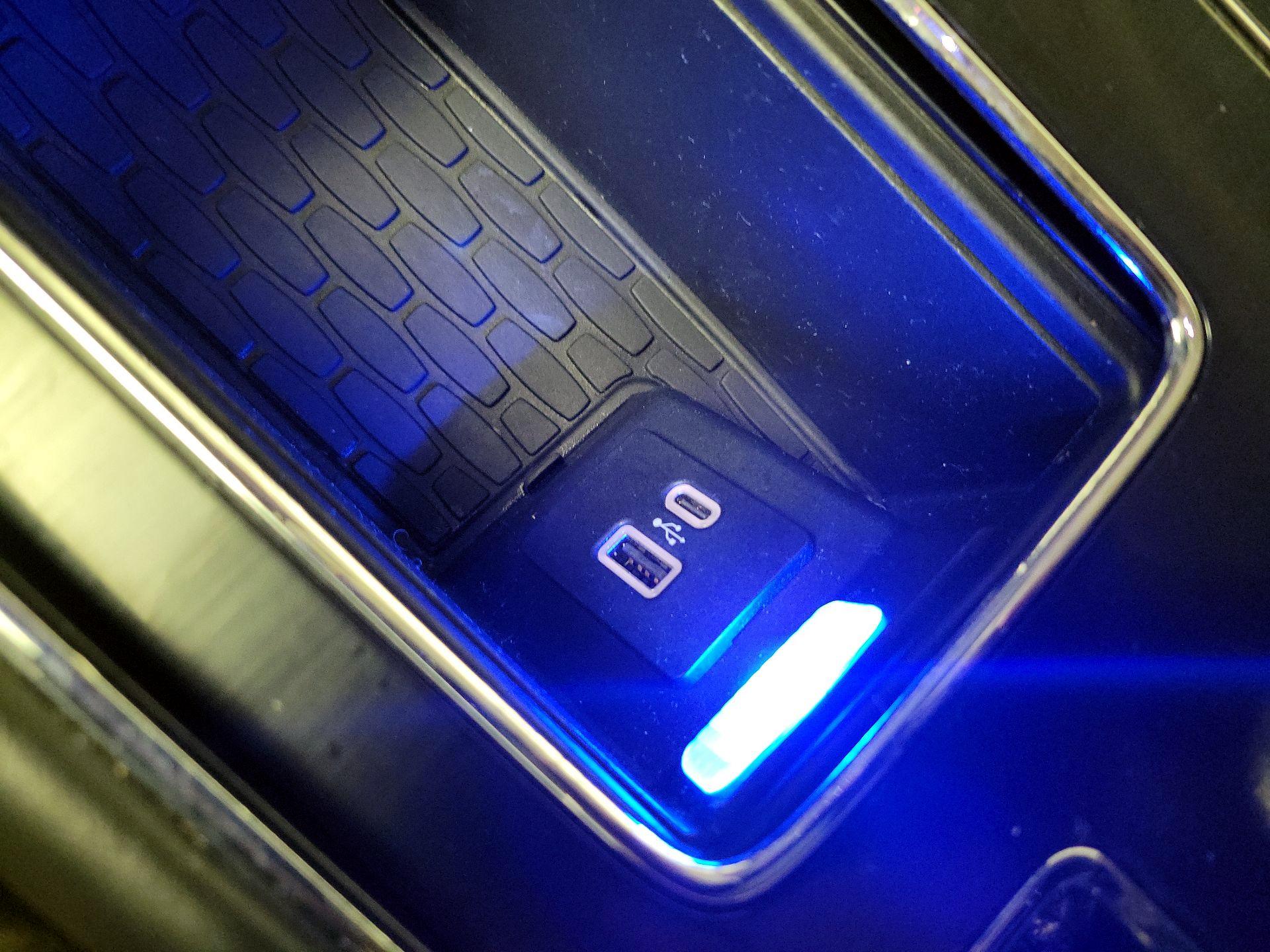 Thumbnail: 2020 Lincoln Aviator - 18