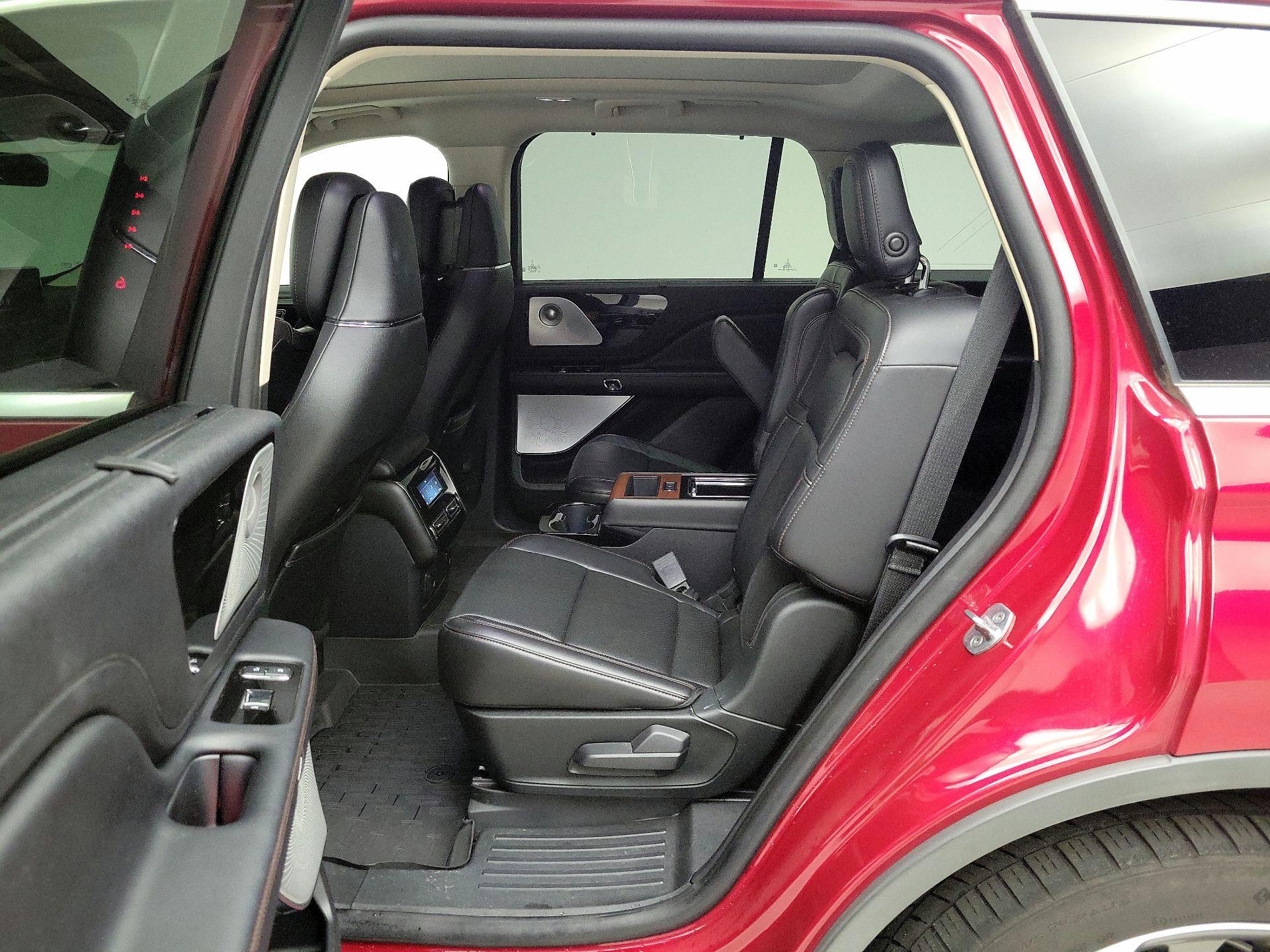 Thumbnail: 2020 Lincoln Aviator - 20