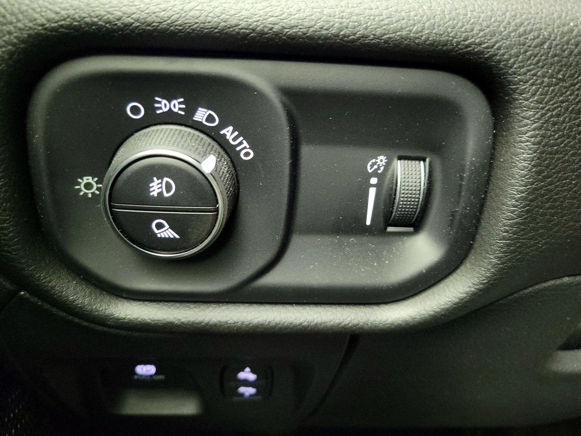 Thumbnail: 2025 RAM 1500 - 13