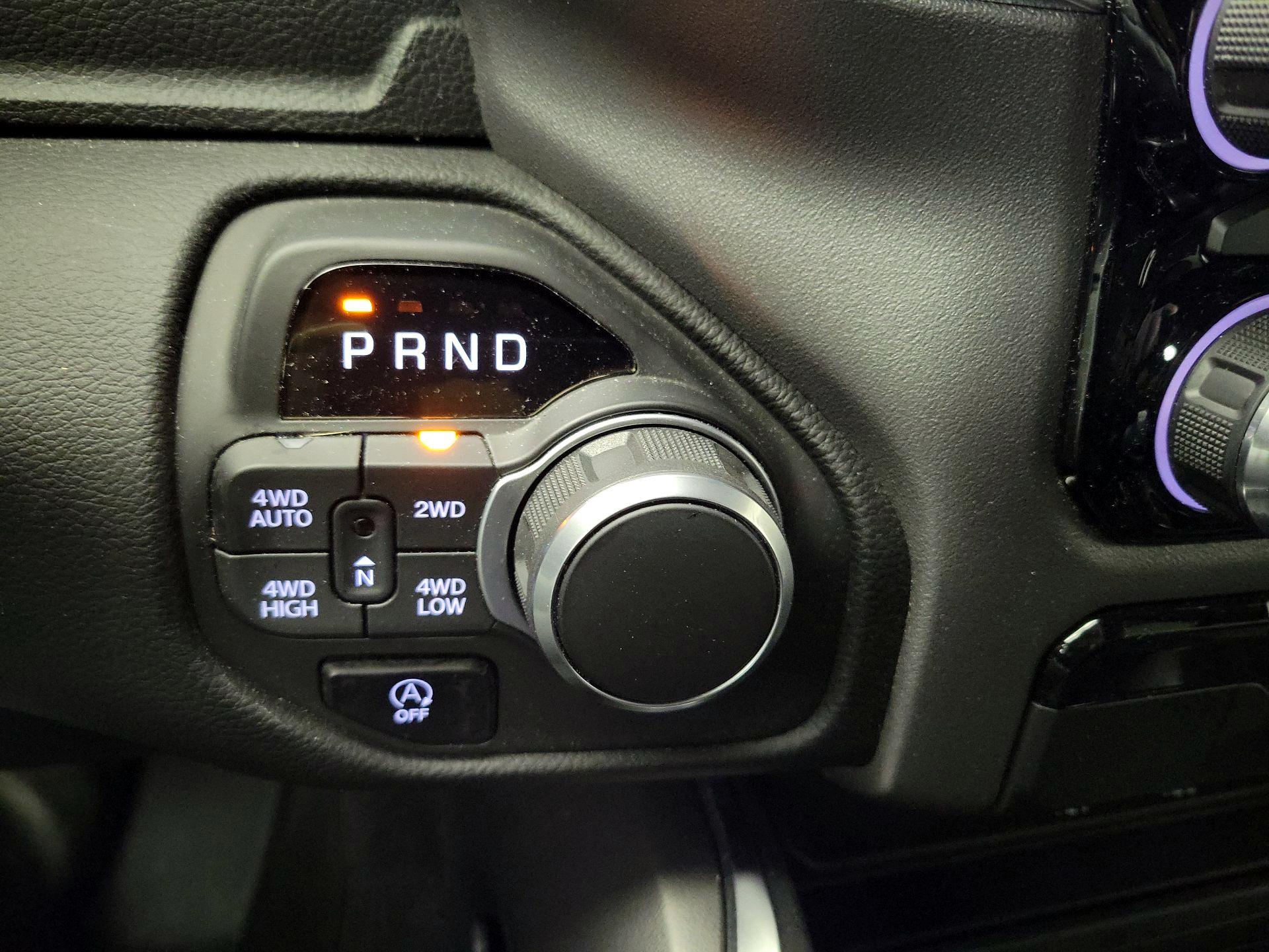 Thumbnail: 2025 RAM 1500 - 17