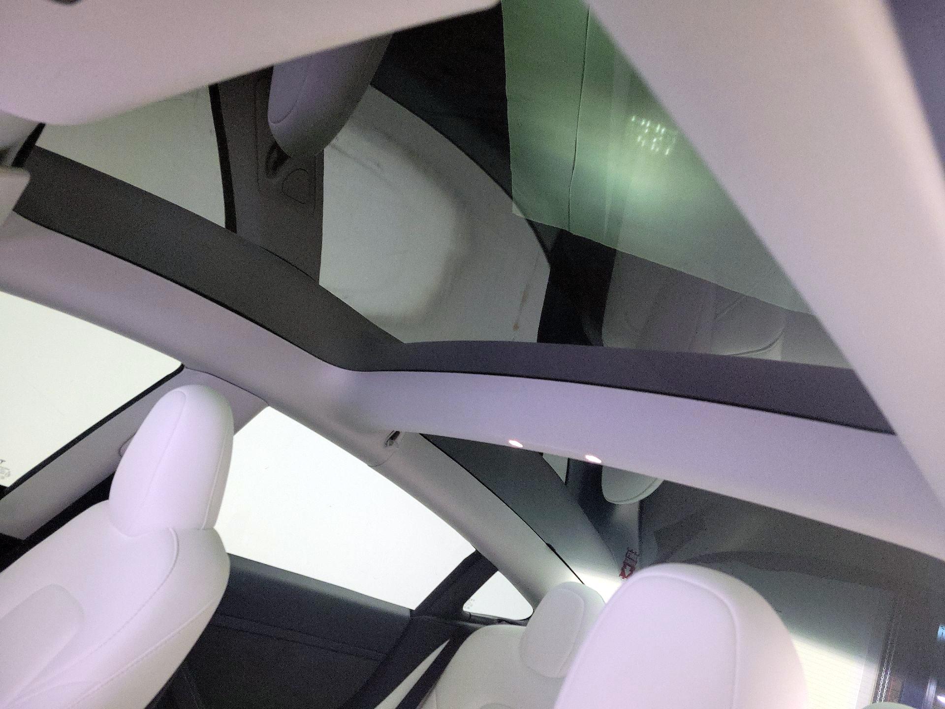 Thumbnail: 2023 Tesla Model 3 - 19