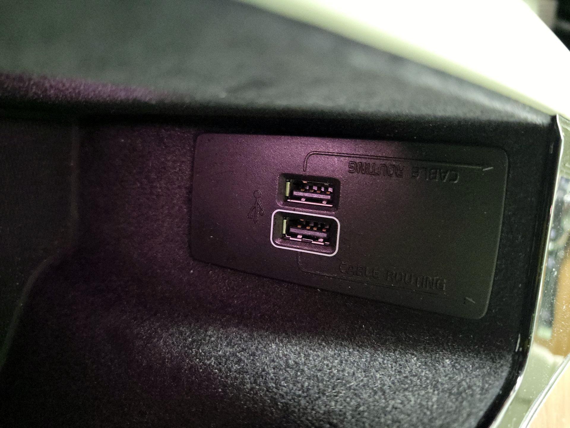 Thumbnail: 2021 Volvo XC90 - 18