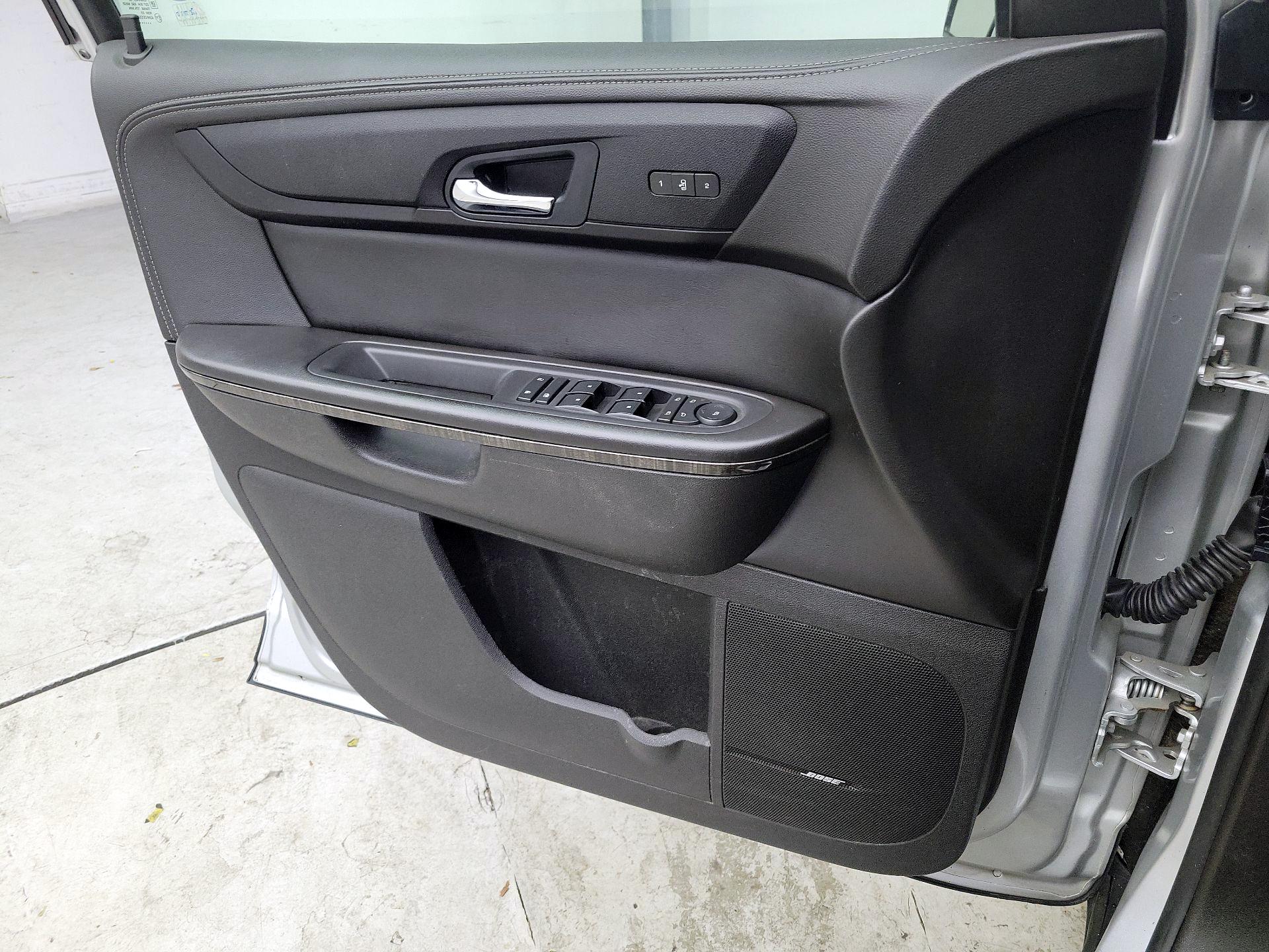 Thumbnail: 2016 GMC Acadia - 12