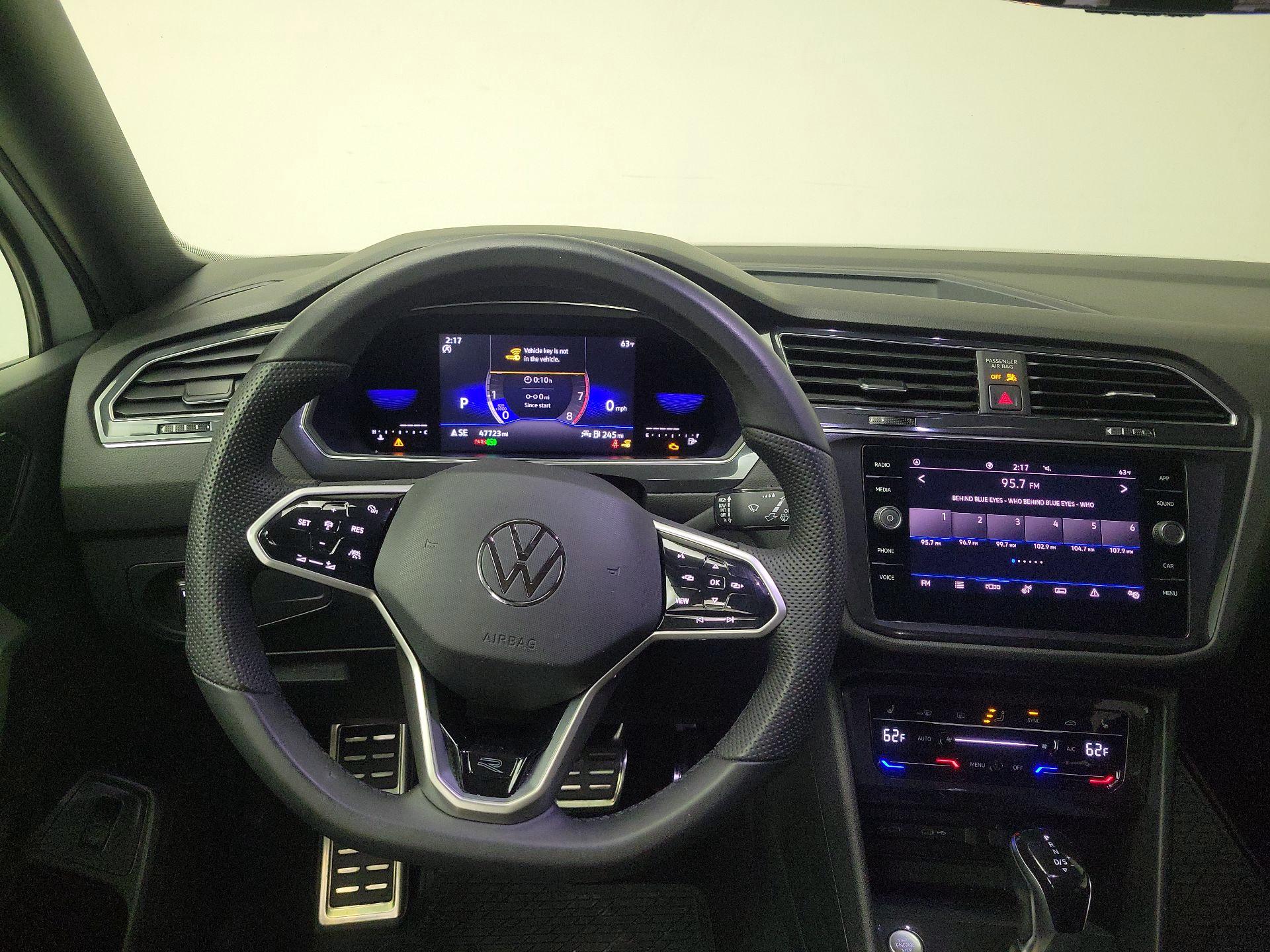 Thumbnail: 2022 Volkswagen Tiguan - 10