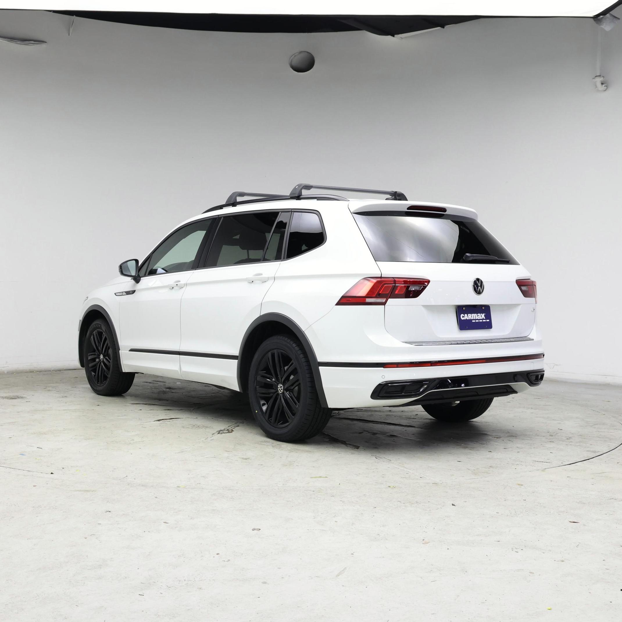 Thumbnail: 2022 Volkswagen Tiguan - 2