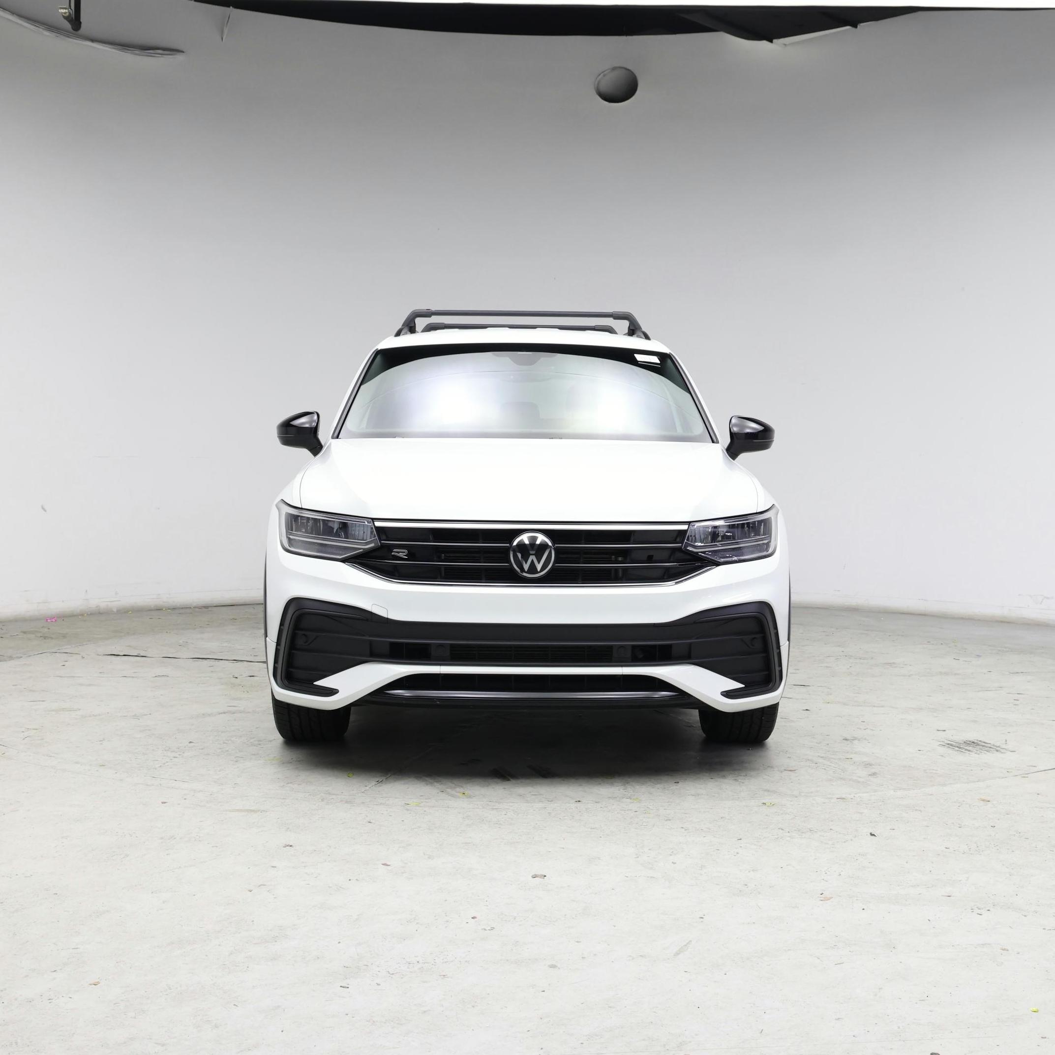 Thumbnail: 2022 Volkswagen Tiguan - 5