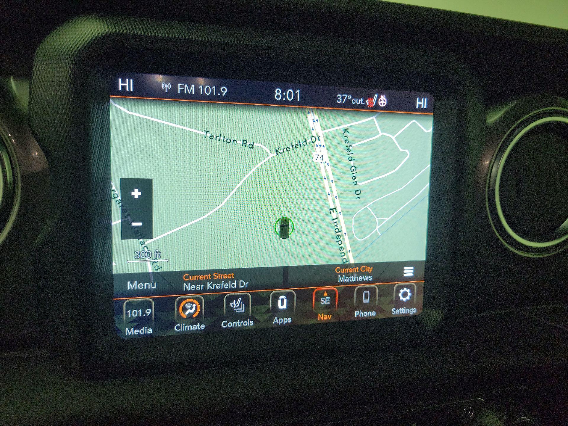 Thumbnail: 2021 Jeep Wrangler - 14