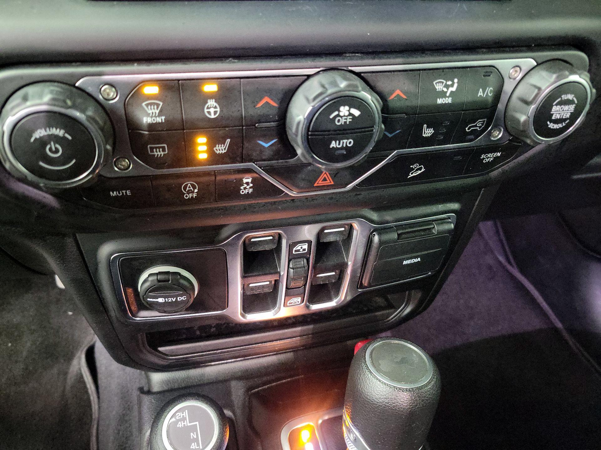 Thumbnail: 2021 Jeep Wrangler - 17