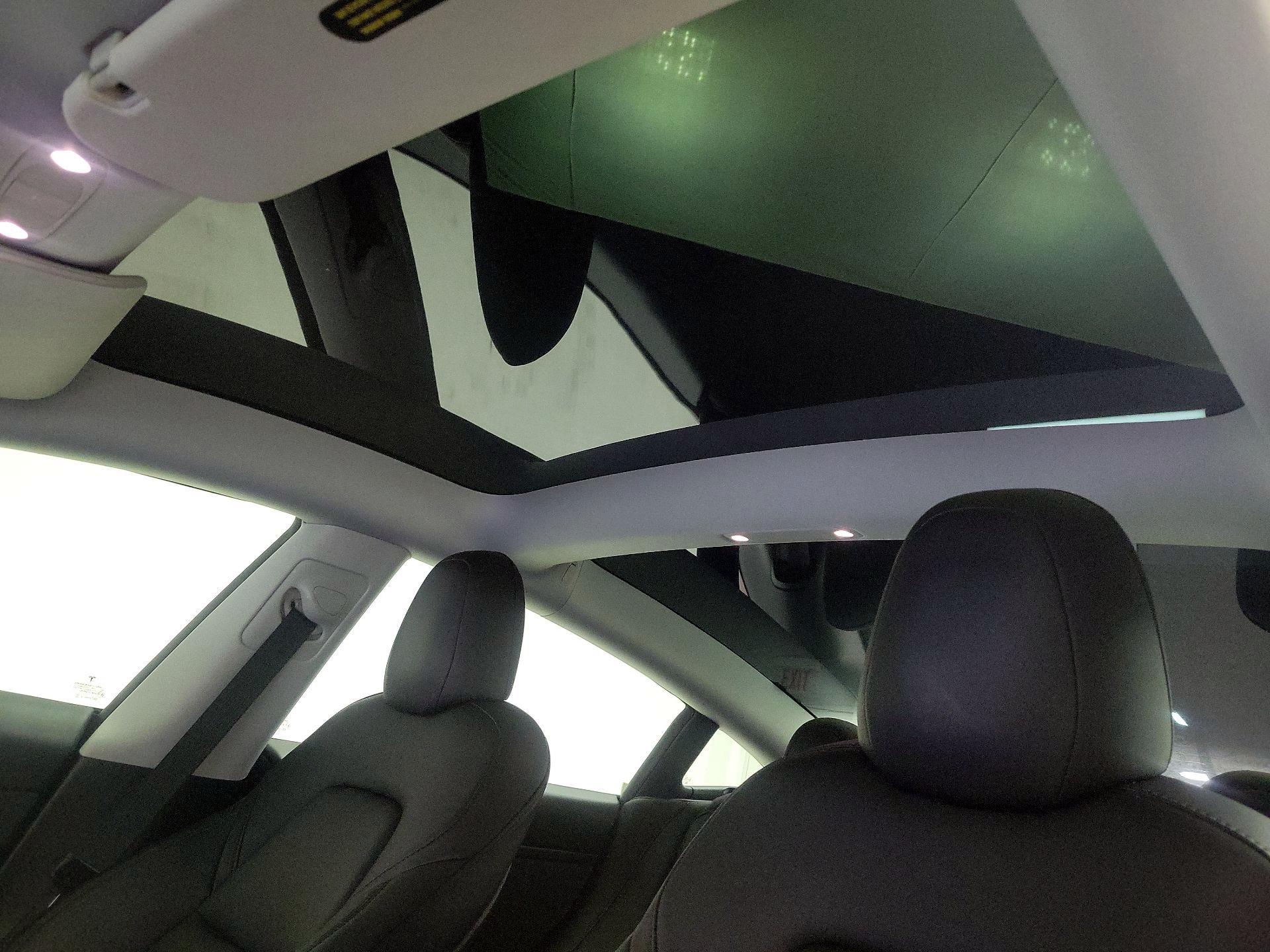 Thumbnail: 2021 Tesla Model 3 - 19