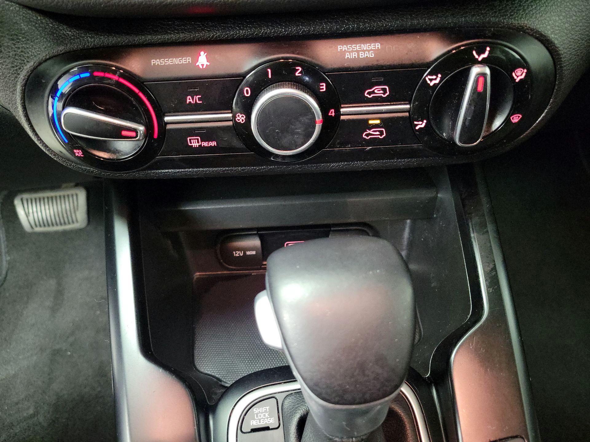 Thumbnail: 2020 Kia Soul - 17