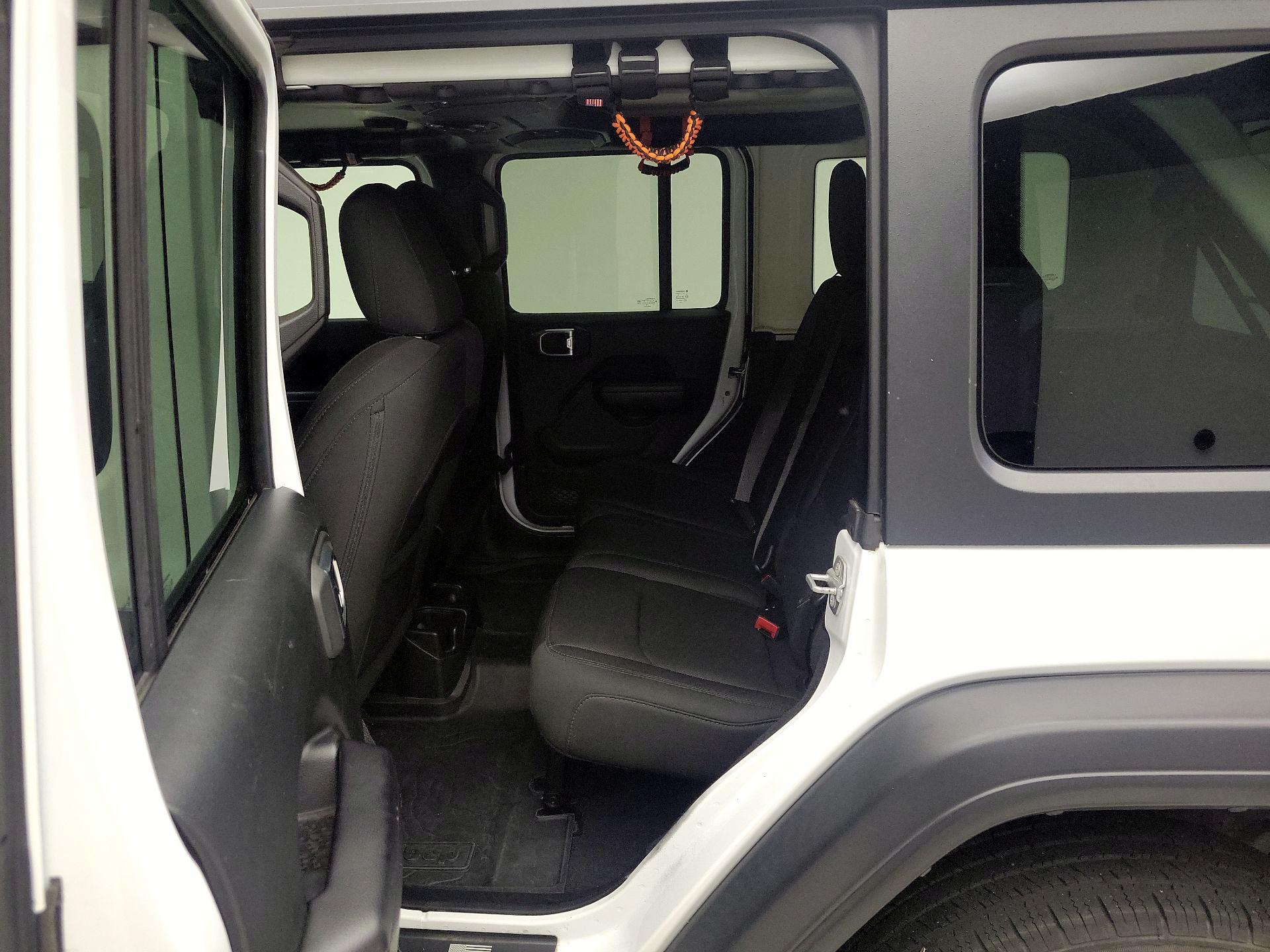 Thumbnail: 2018 Jeep Wrangler - 18