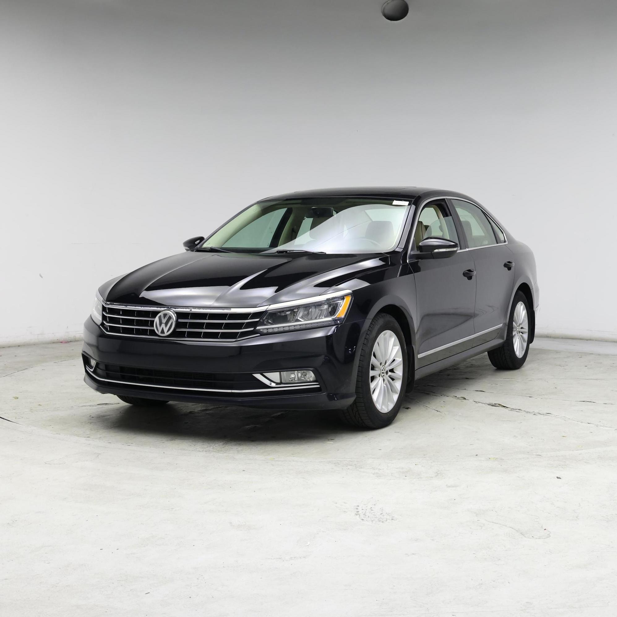 Thumbnail: 2017 Volkswagen Passat - 4