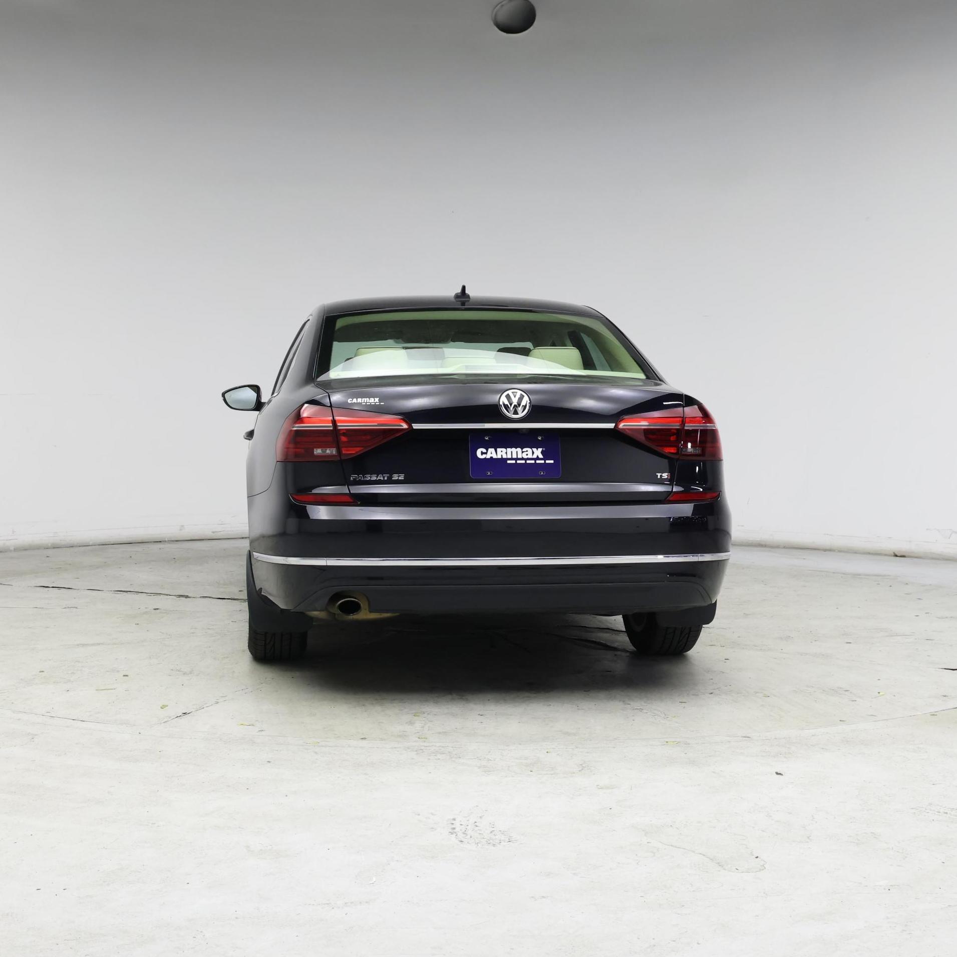 Thumbnail: 2017 Volkswagen Passat - 6