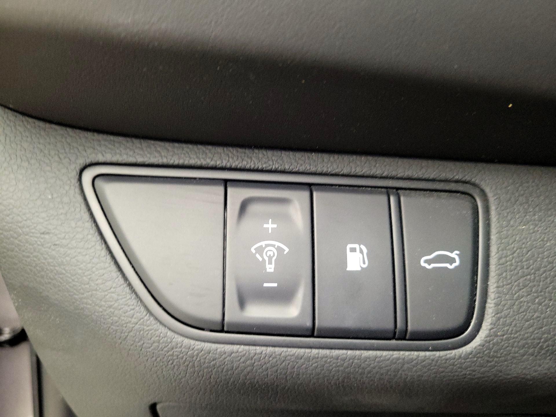 Thumbnail: 2023 Genesis G70 - 13