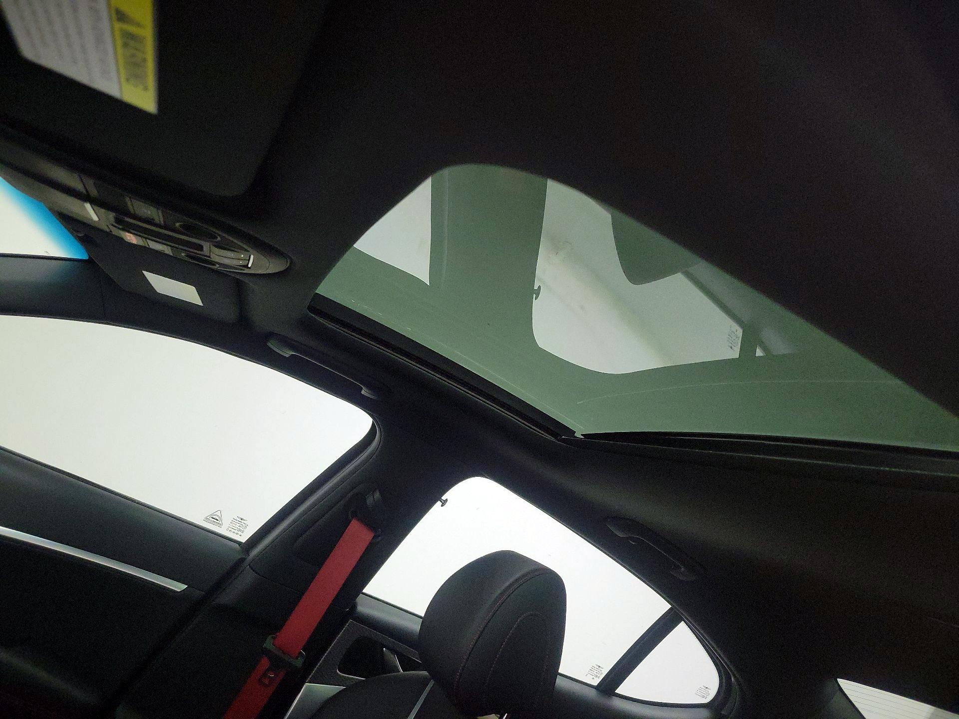 Thumbnail: 2023 Genesis G70 - 20