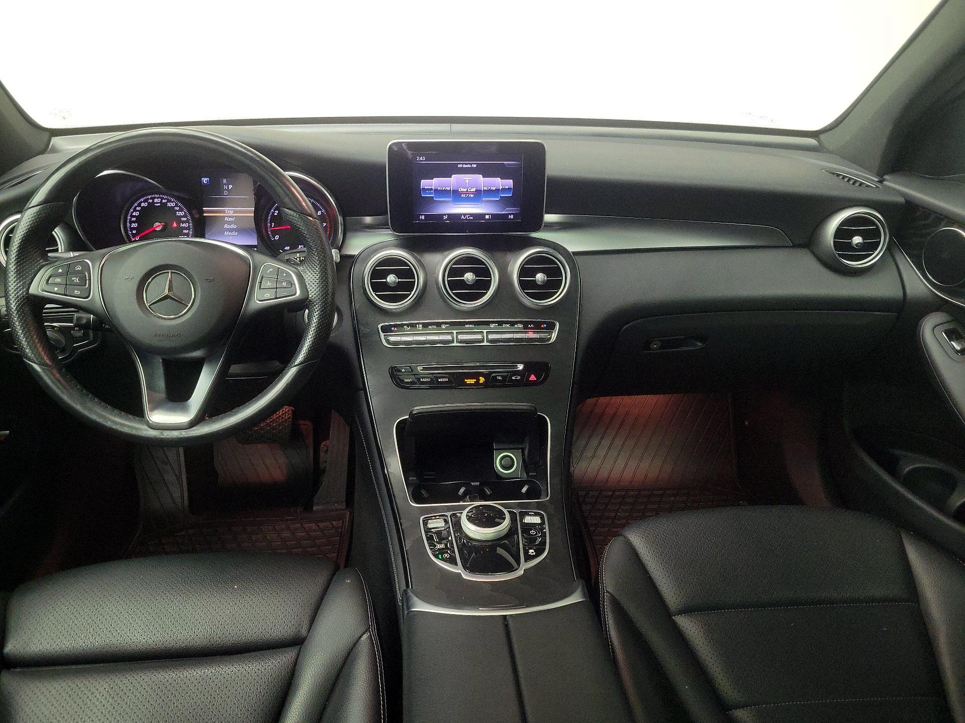 Thumbnail: 2017 Mercedes-Benz GLC - 9