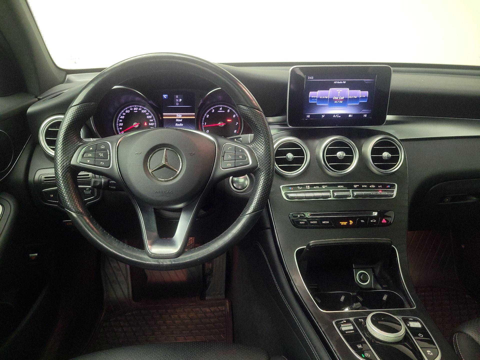 Thumbnail: 2017 Mercedes-Benz GLC - 10