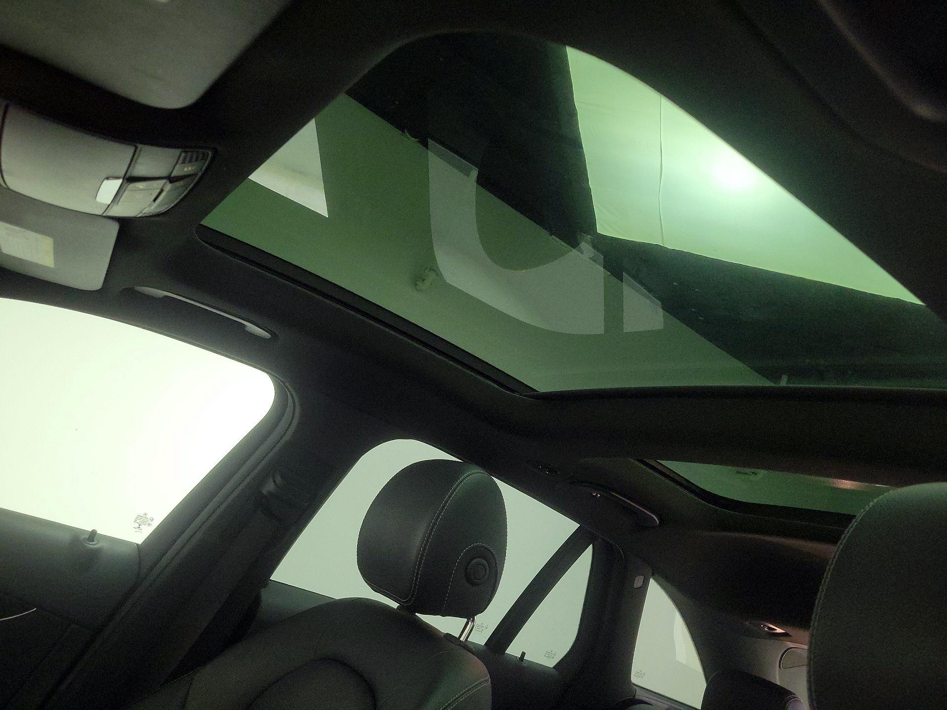 Thumbnail: 2017 Mercedes-Benz GLC - 19