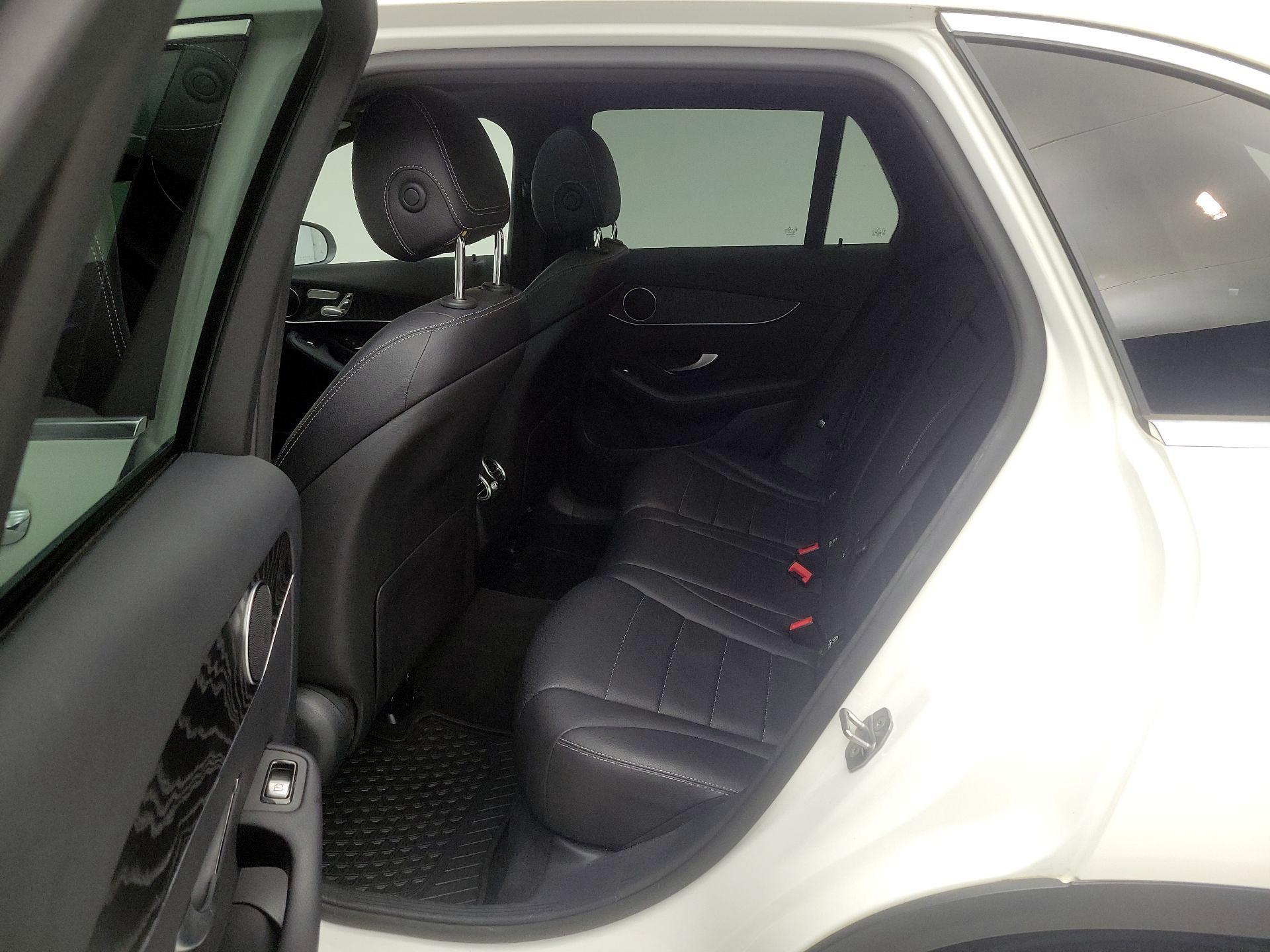 Thumbnail: 2017 Mercedes-Benz GLC - 20