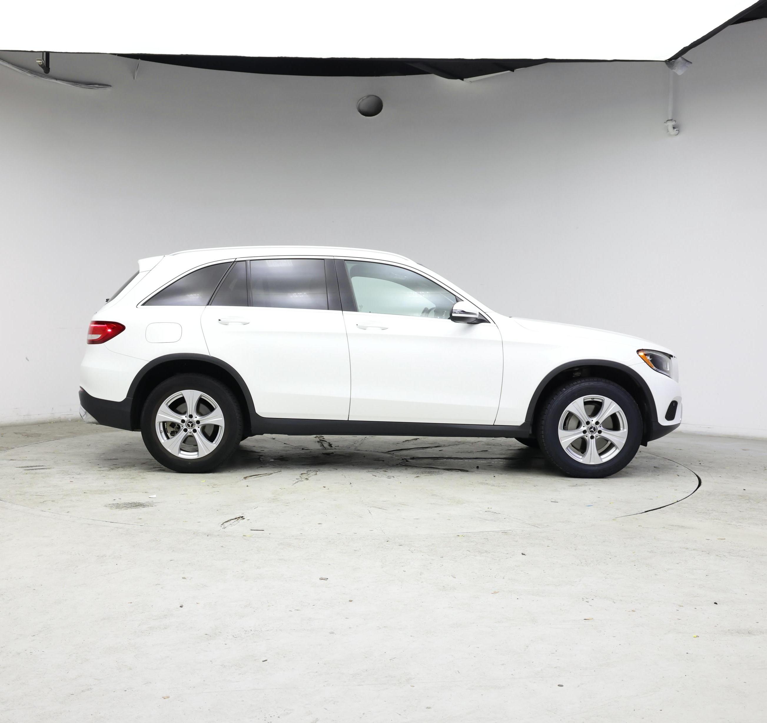 Thumbnail: 2017 Mercedes-Benz GLC - 7