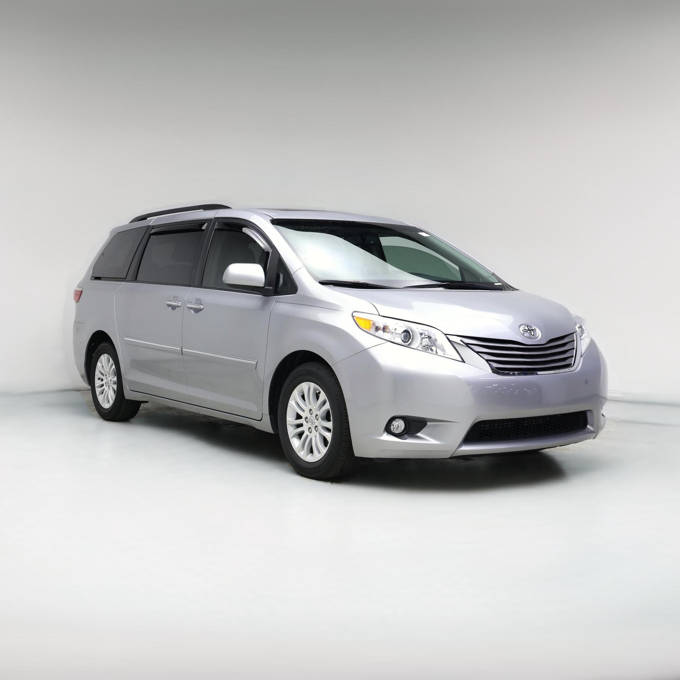 Thumbnail: 2017 Toyota Sienna - 1