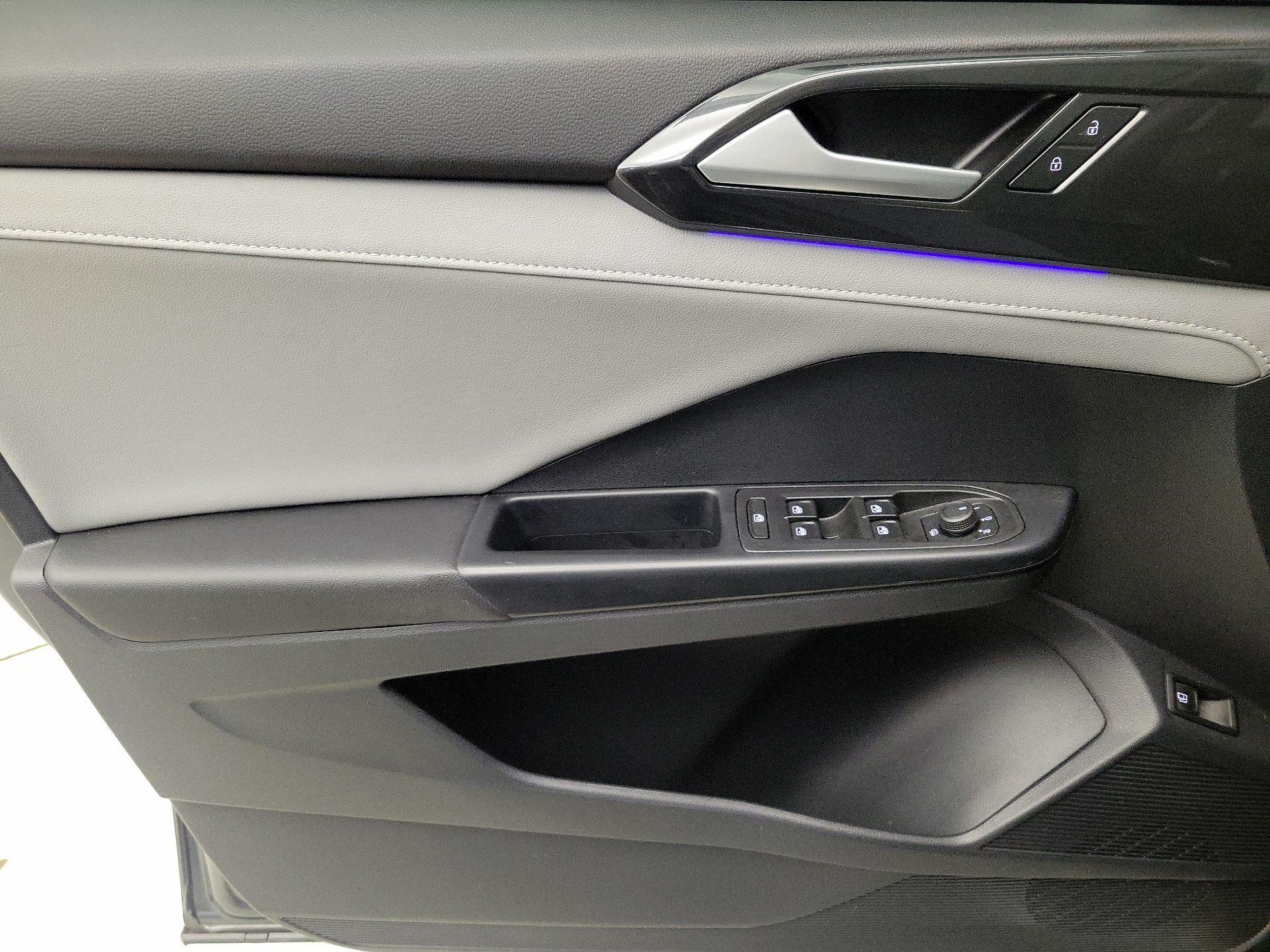 Thumbnail: 2023 Volkswagen Taos - 12