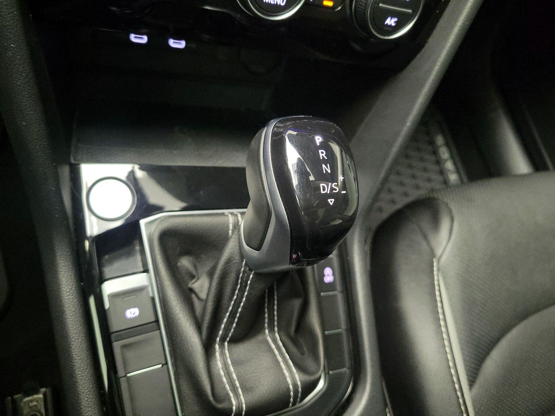 Thumbnail: 2023 Volkswagen Taos - 17