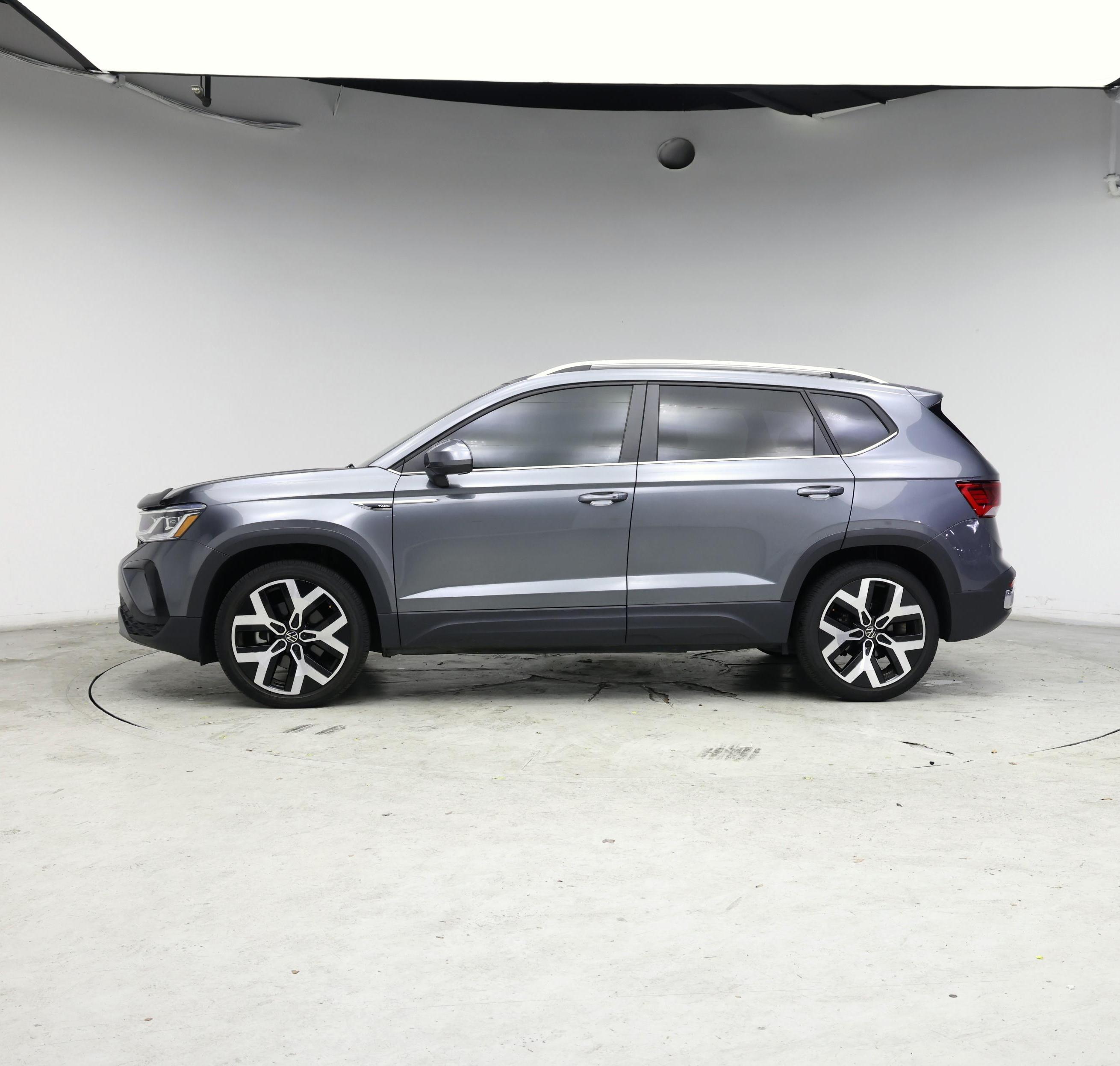 Thumbnail: 2023 Volkswagen Taos - 3