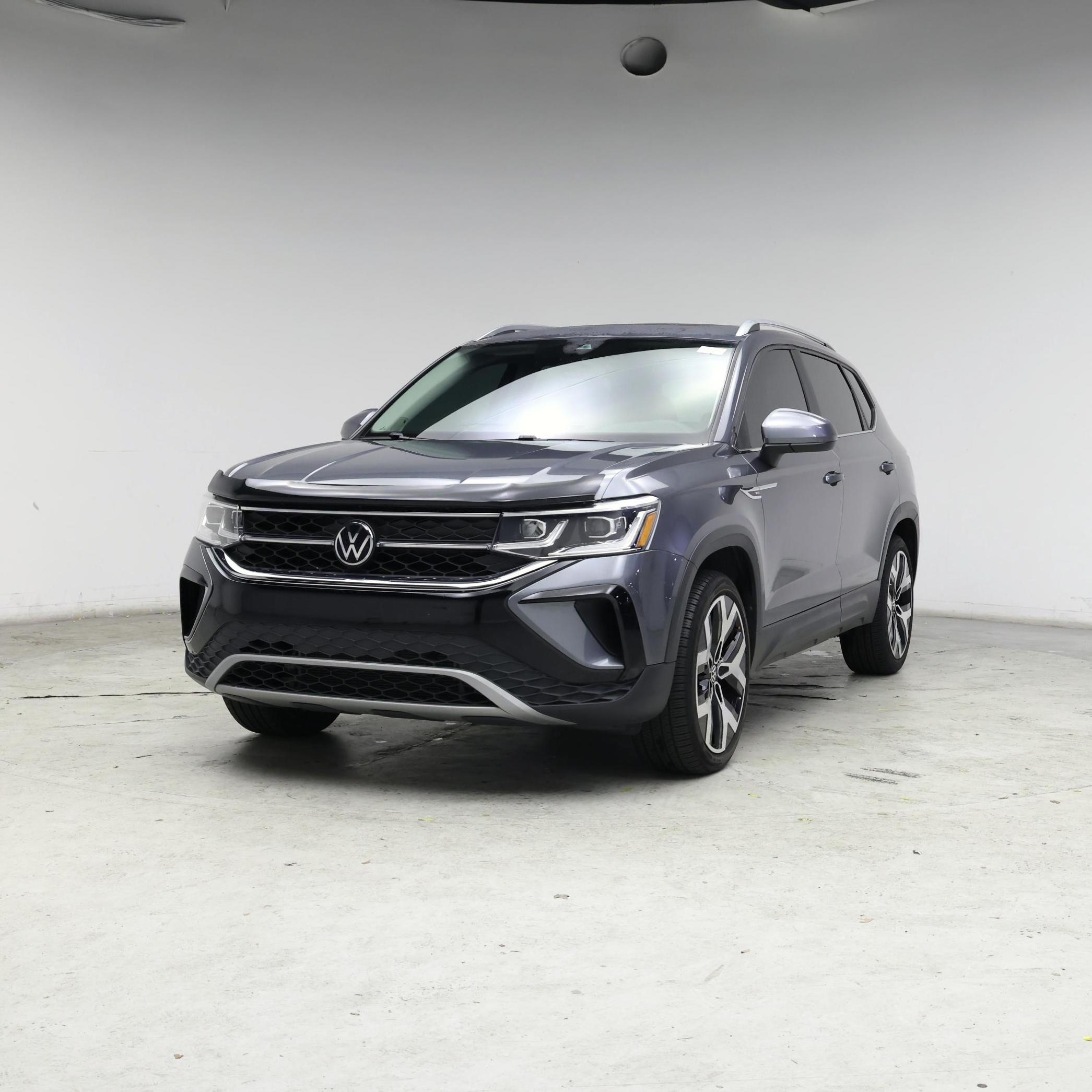 Thumbnail: 2023 Volkswagen Taos - 4