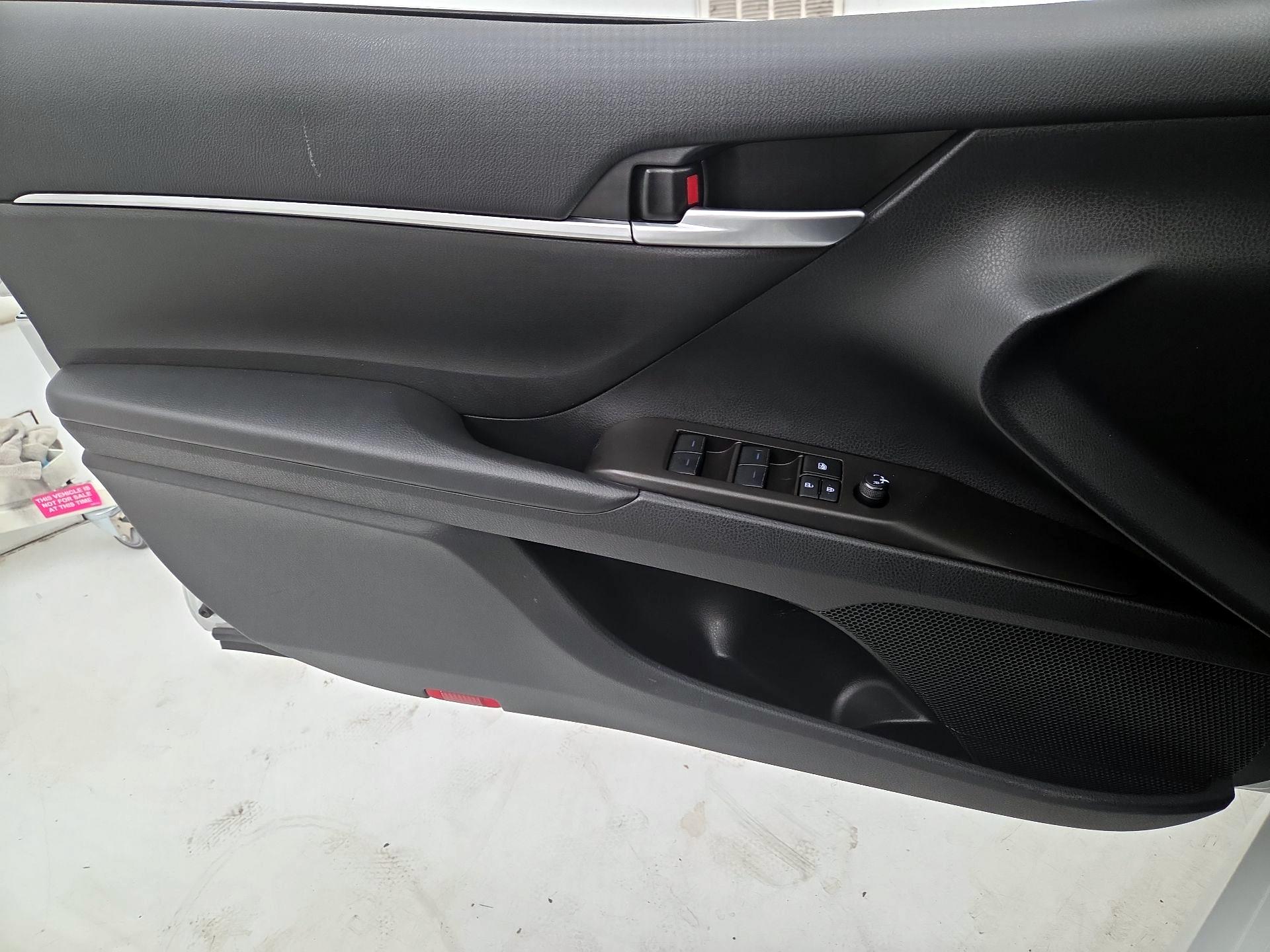 Thumbnail: 2023 Toyota Camry - 12