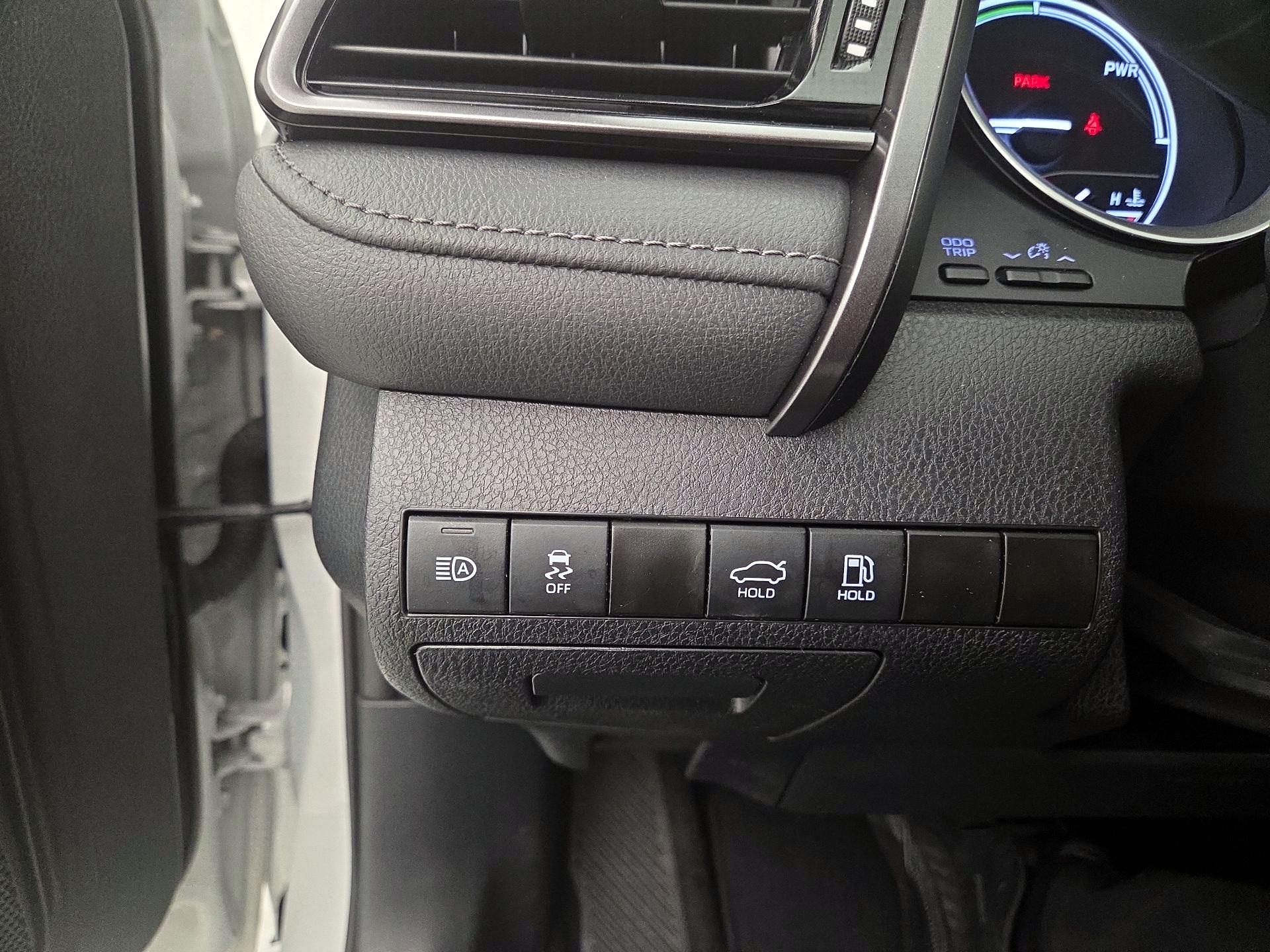 Thumbnail: 2023 Toyota Camry - 13