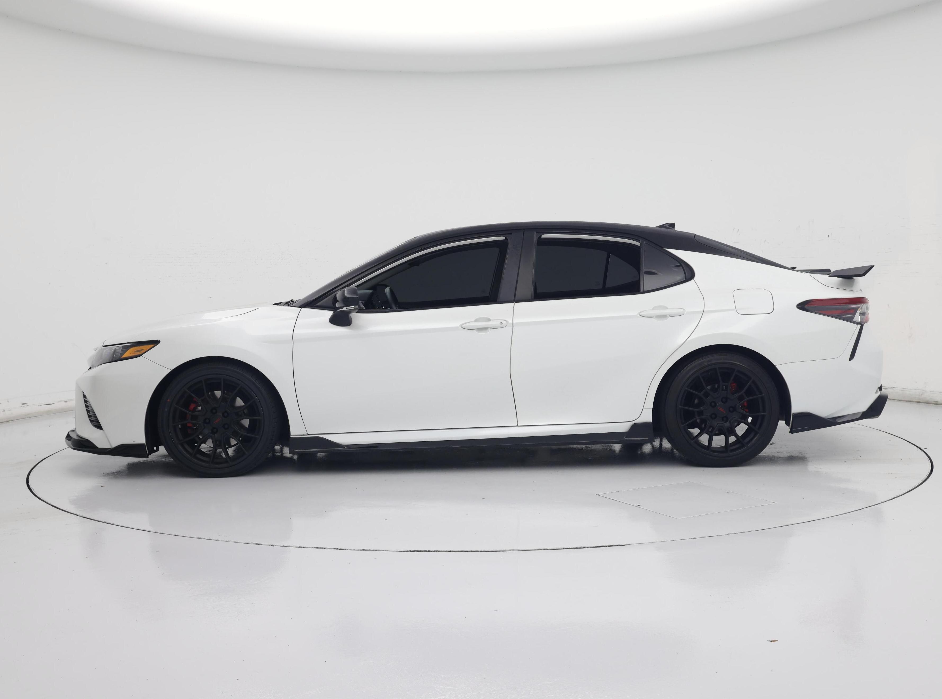 Thumbnail: 2022 Toyota Camry - 3