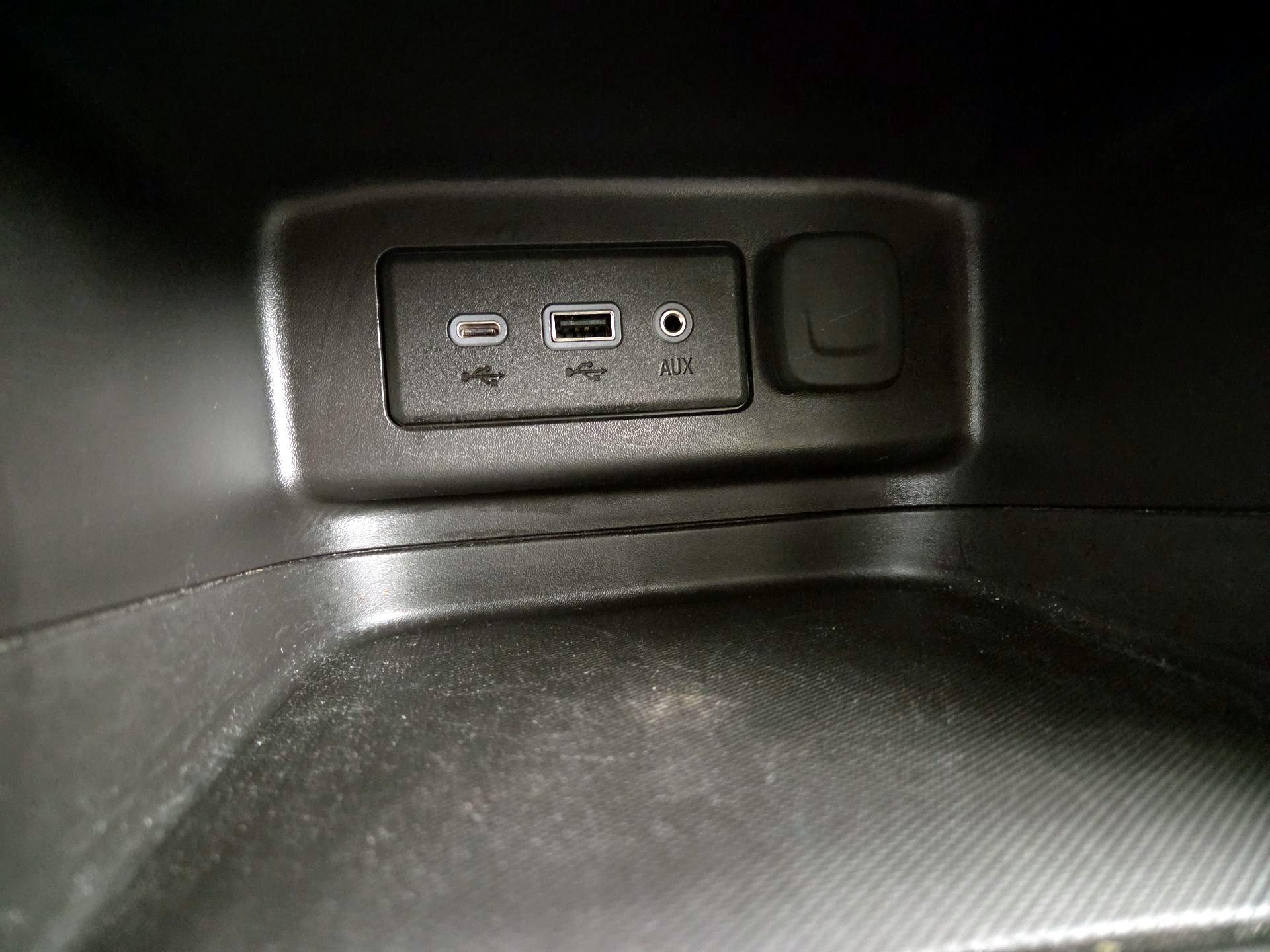 Thumbnail: 2024 Chevrolet Equinox - 18