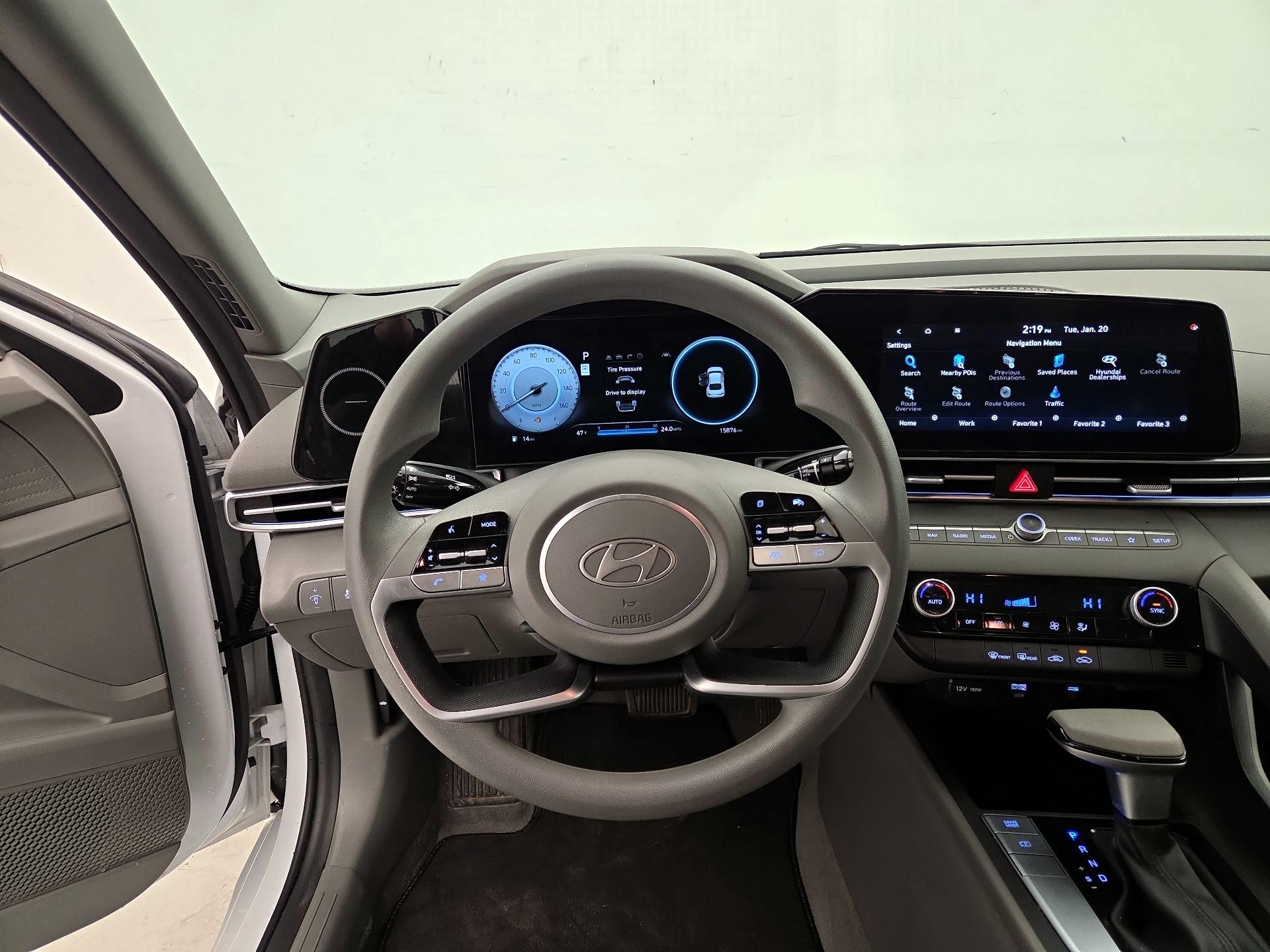 Thumbnail: 2024 Hyundai Elantra - 10